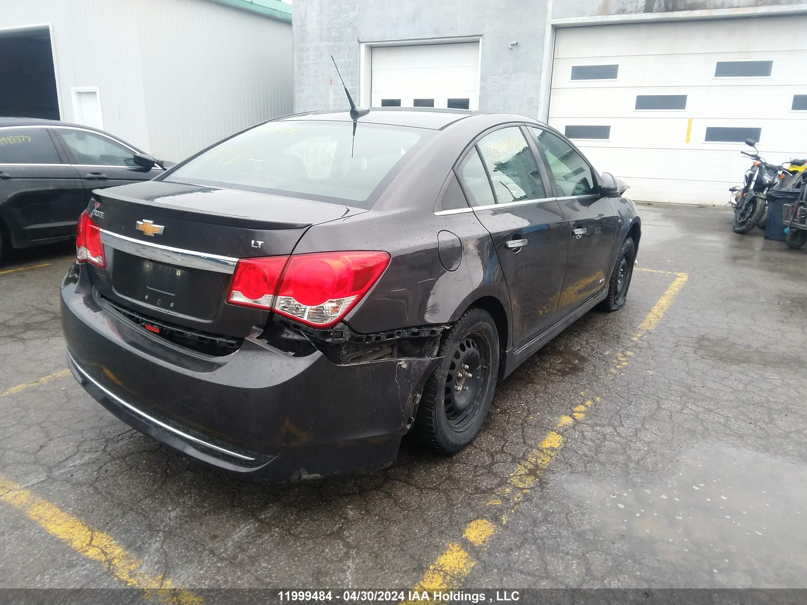 Photo 3 VIN: 1G1PE5SB6E7358755 - CHEVROLET CRUZE 