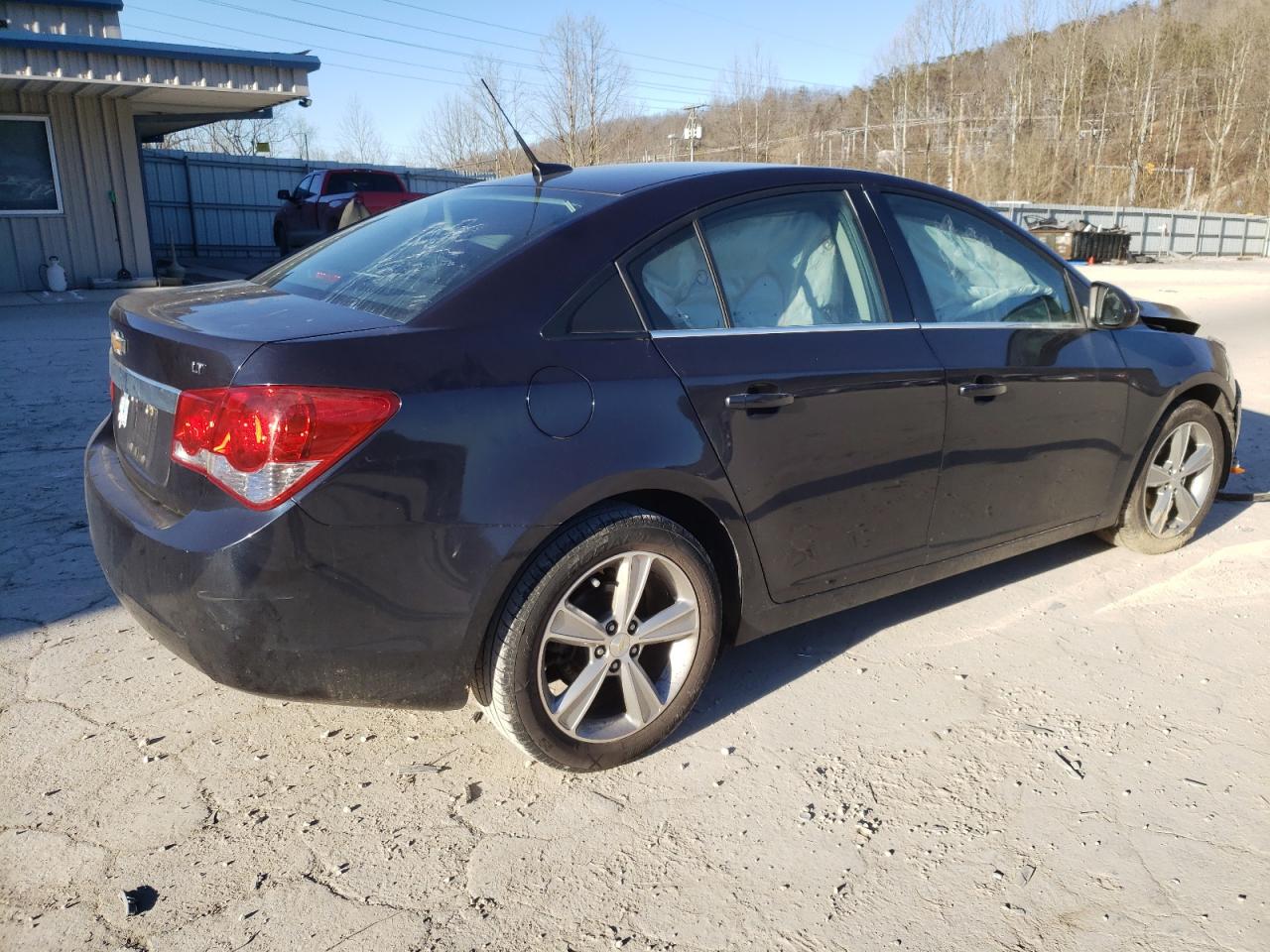 Photo 2 VIN: 1G1PE5SB8E7335560 - CHEVROLET CRUZE 