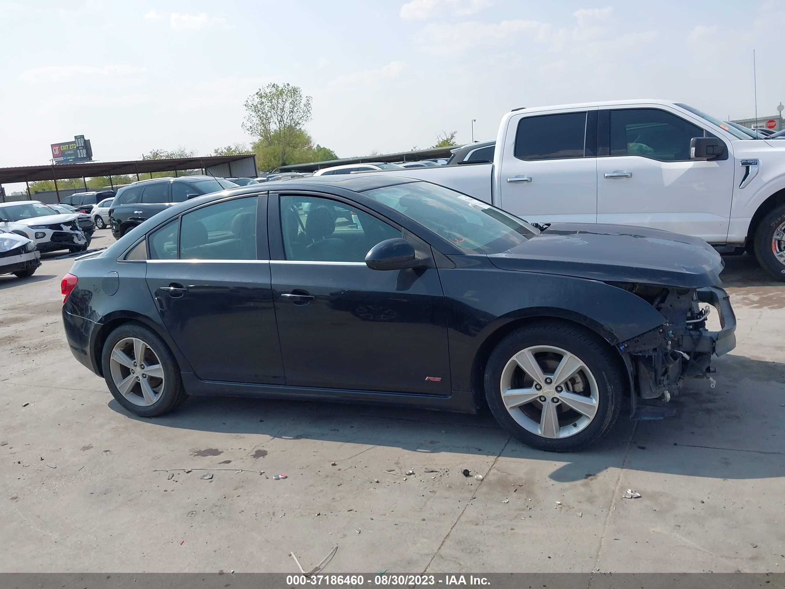 Photo 13 VIN: 1G1PE5SB8F7104384 - CHEVROLET CRUZE 