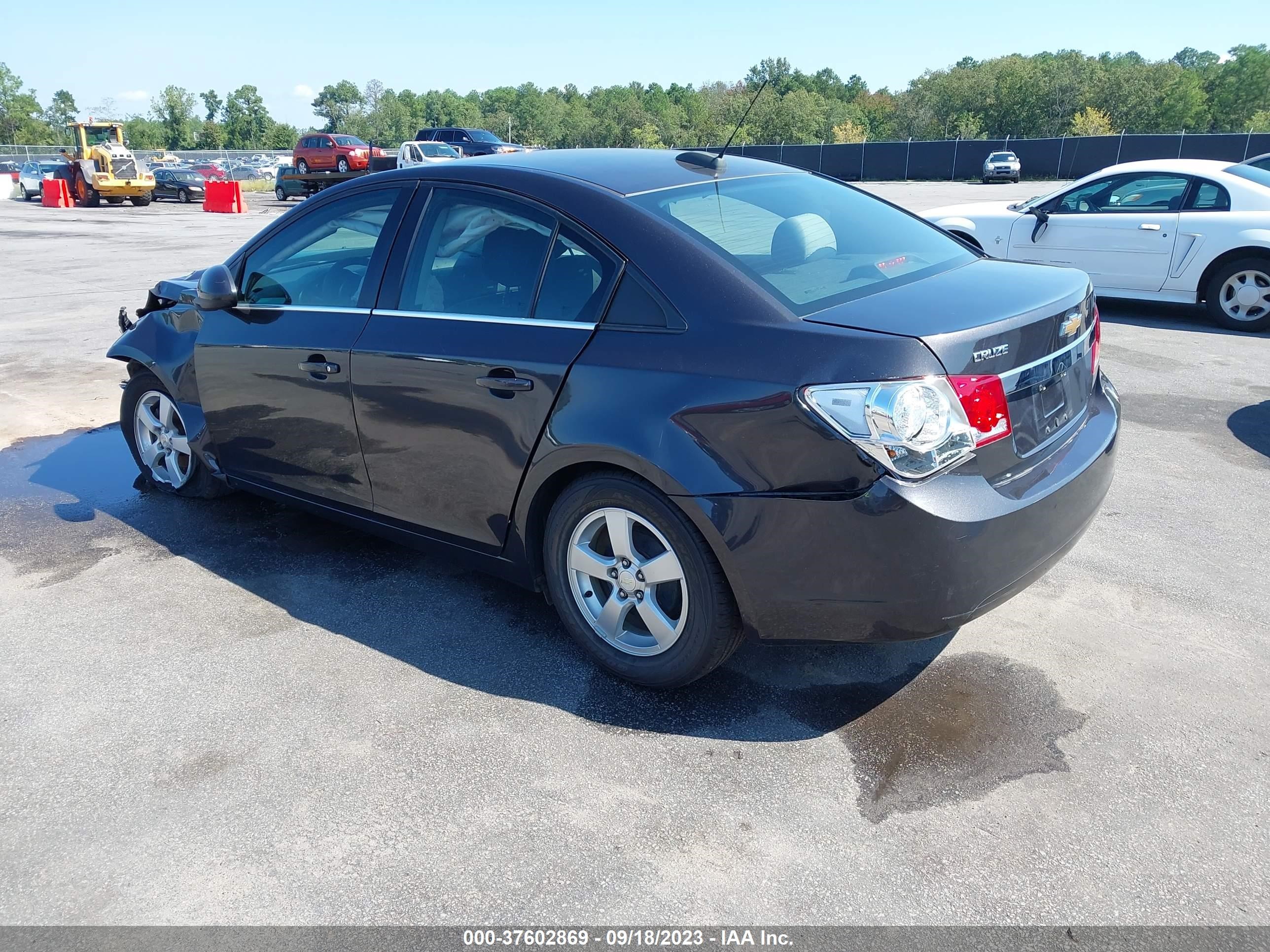 Photo 2 VIN: 1G1PE5SB8G7159712 - CHEVROLET CRUZE 