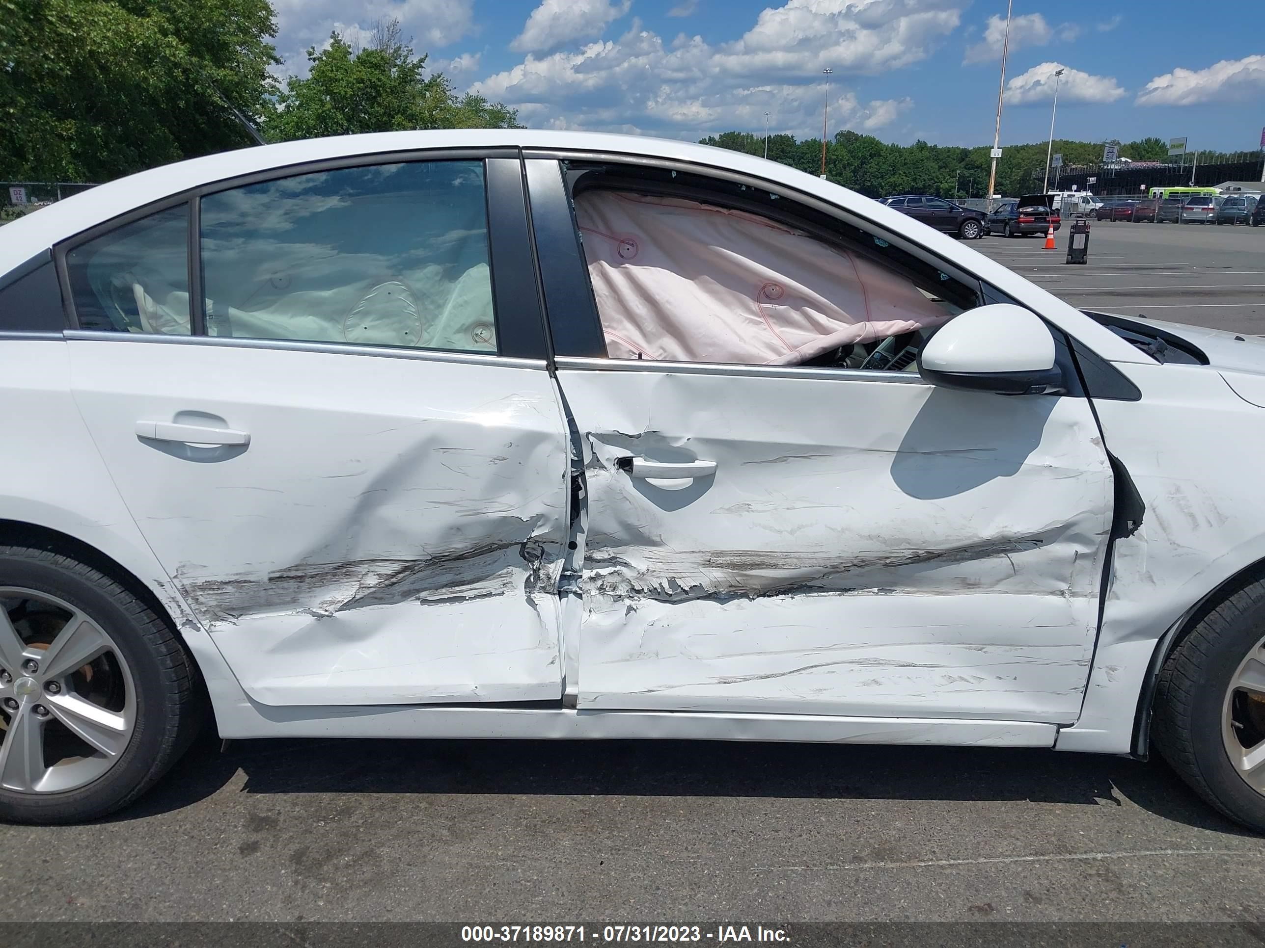 Photo 5 VIN: 1G1PE5SB9E7364341 - CHEVROLET CRUZE 