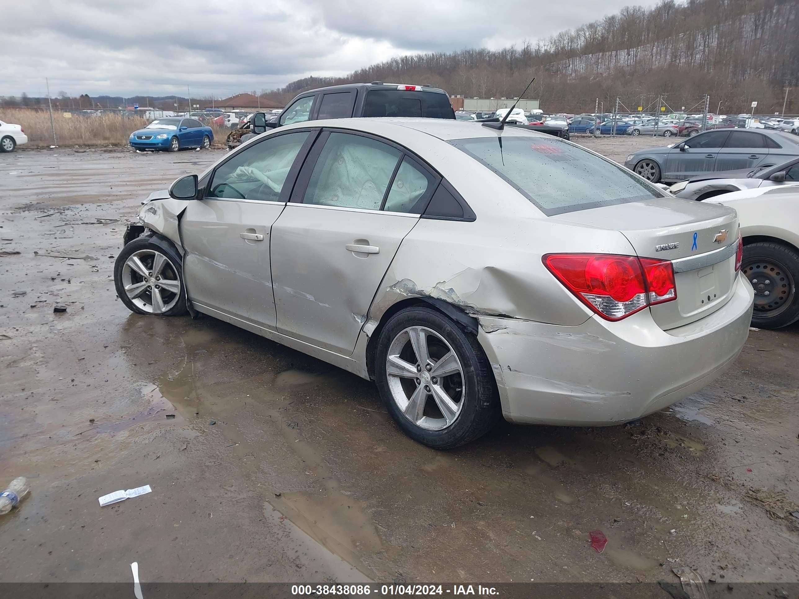 Photo 2 VIN: 1G1PE5SBXE7107821 - CHEVROLET CRUZE 