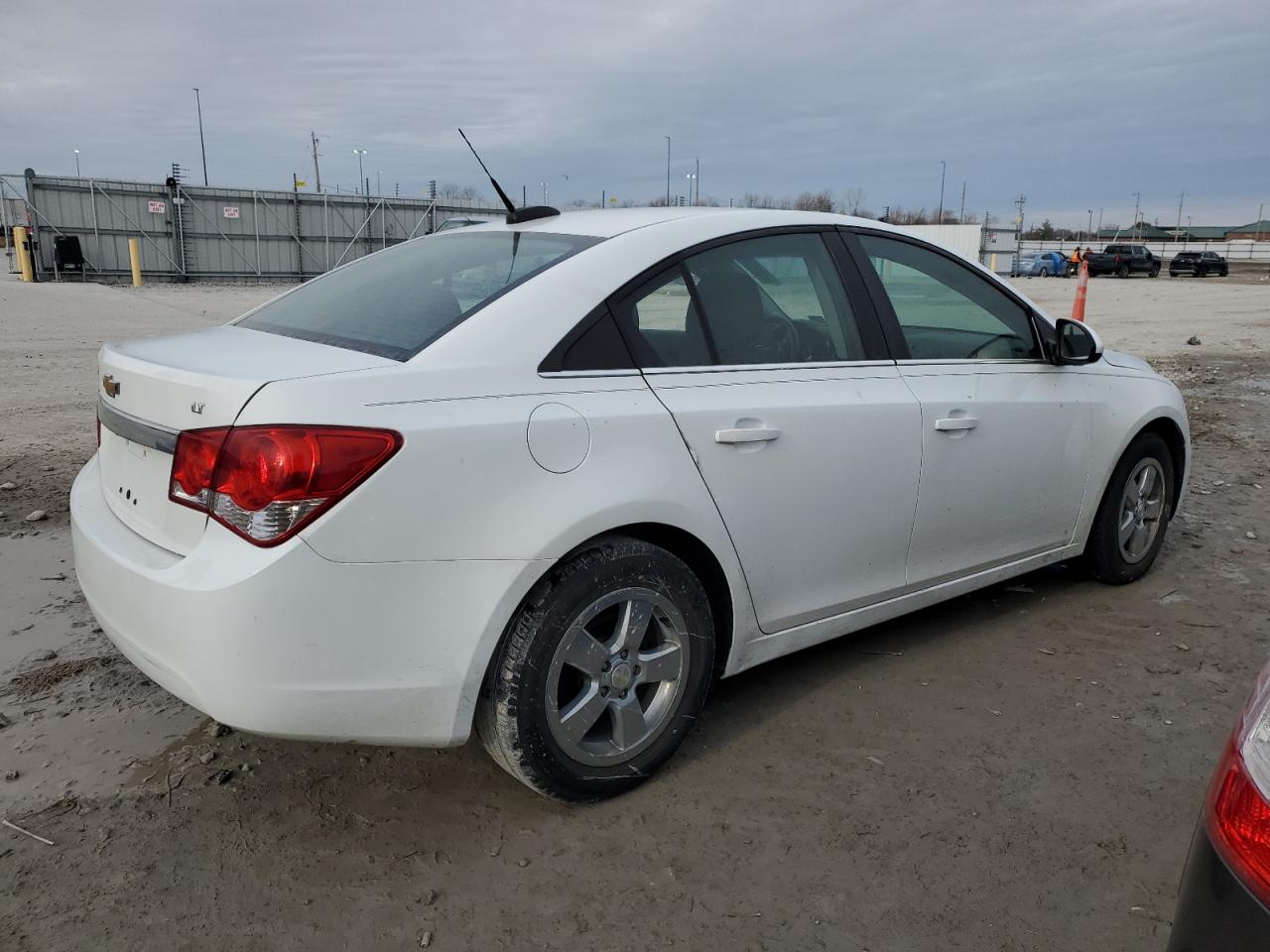 Photo 2 VIN: 1G1PE5SBXG7229078 - CHEVROLET CRUZE LIMI 