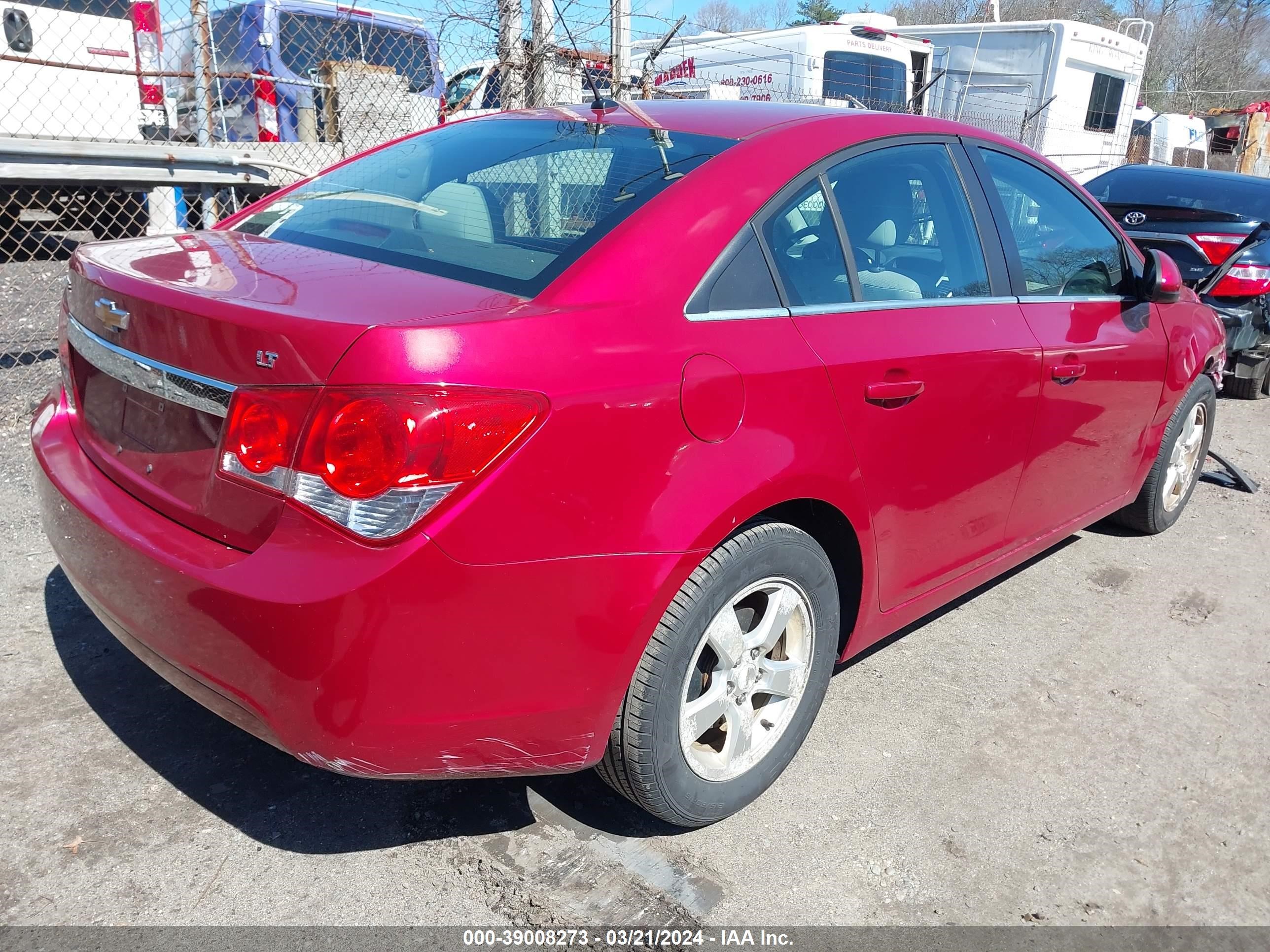 Photo 3 VIN: 1G1PE5SC1C7103906 - CHEVROLET CRUZE 