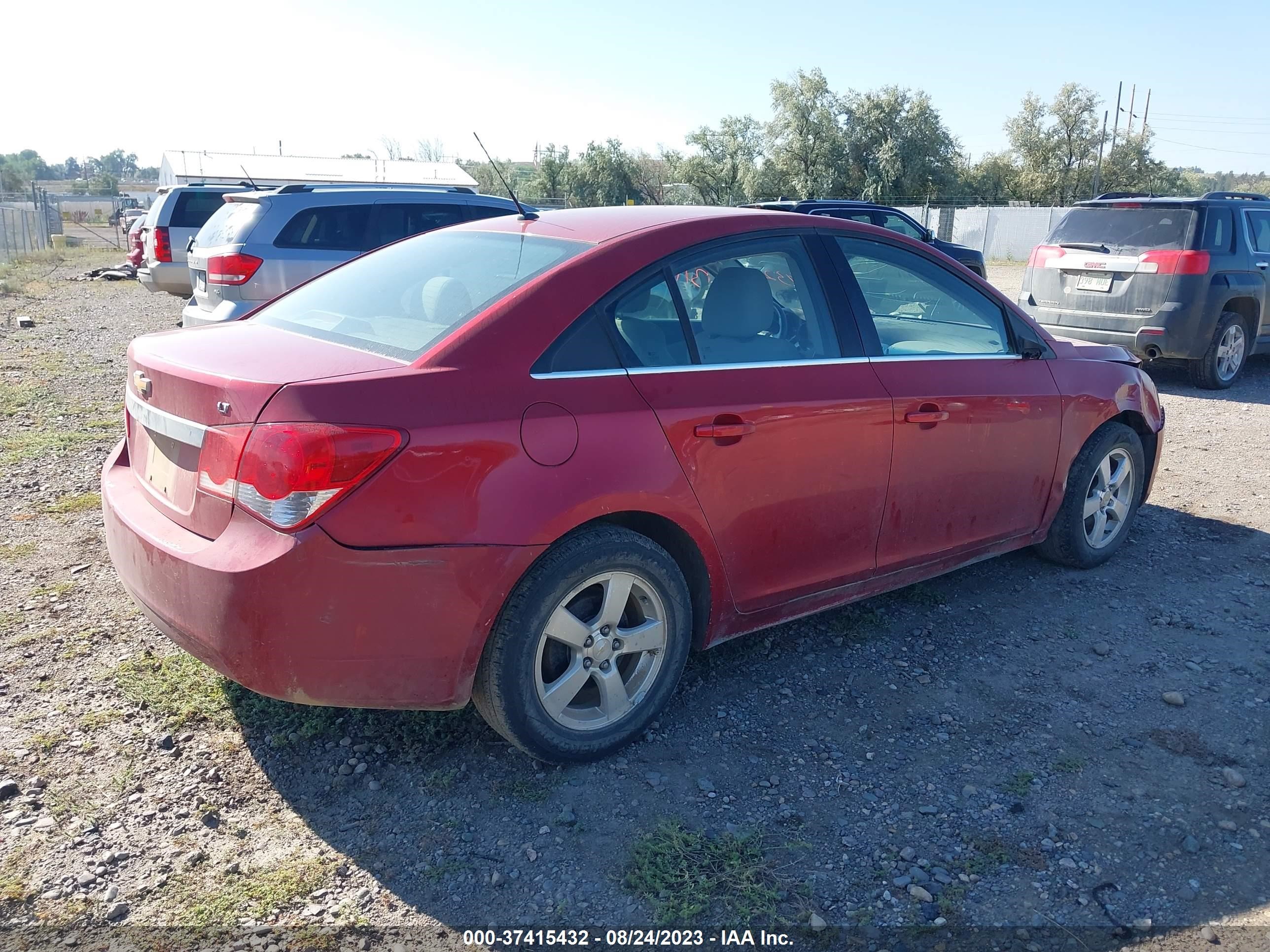 Photo 3 VIN: 1G1PE5SC2C7100433 - CHEVROLET CRUZE 