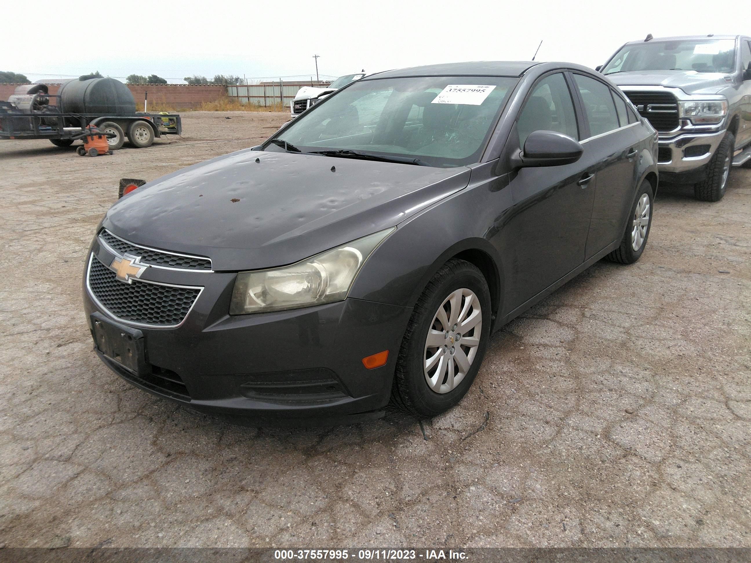 Photo 1 VIN: 1G1PF5S90B7110622 - CHEVROLET CRUZE 