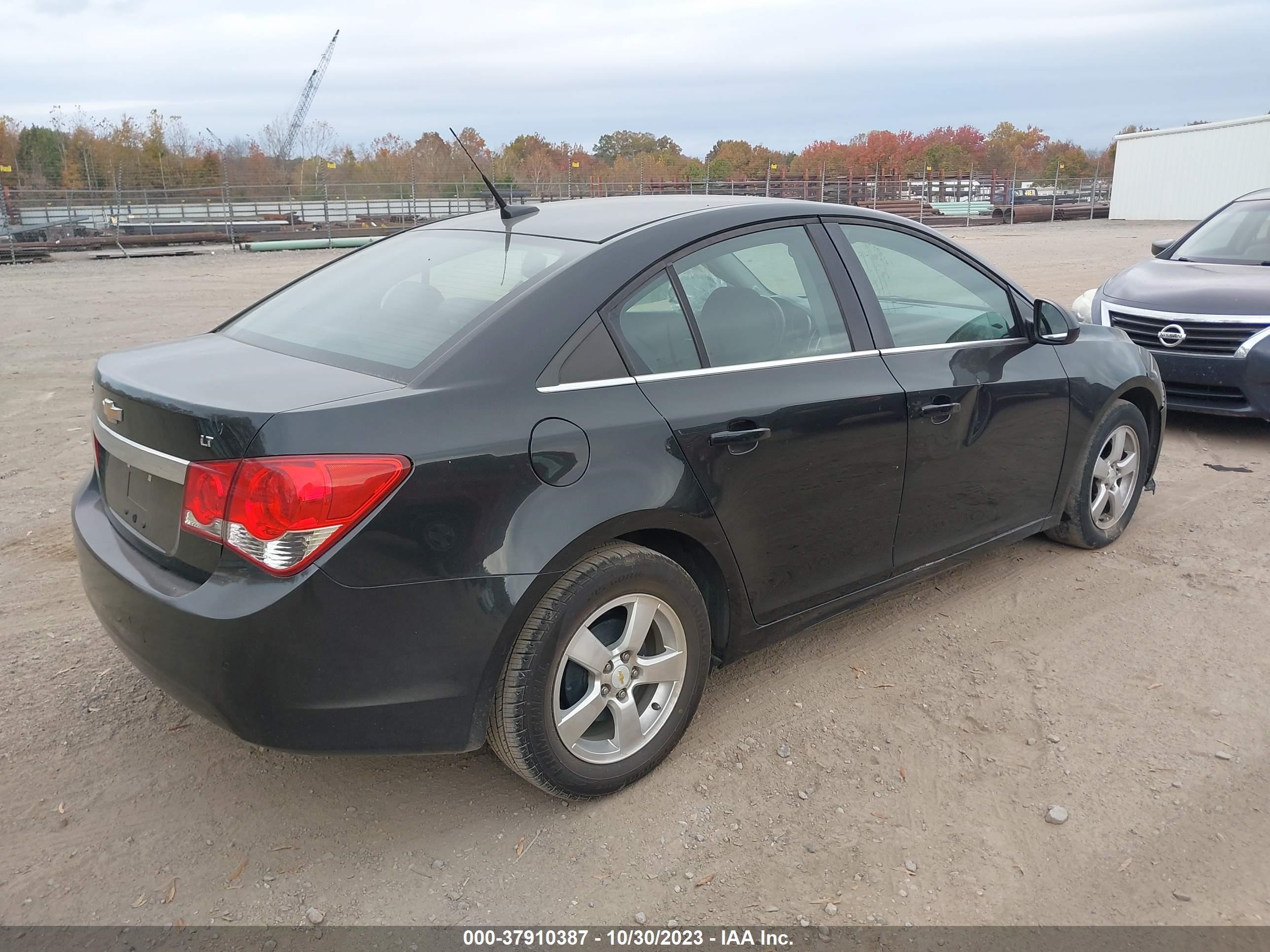 Photo 3 VIN: 1G1PF5S90B7122785 - CHEVROLET CRUZE 