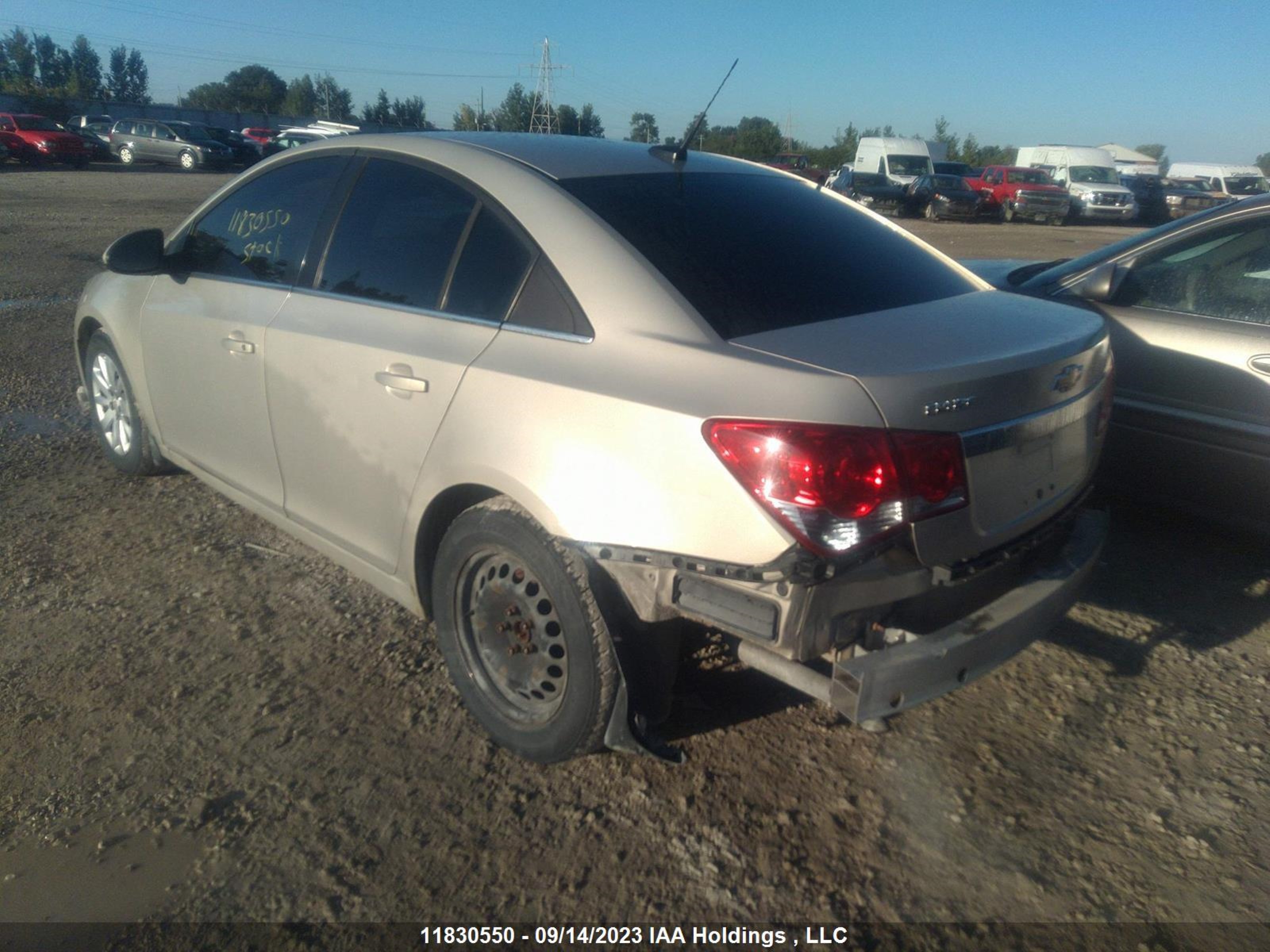 Photo 2 VIN: 1G1PF5S90B7245910 - CHEVROLET CRUZE 