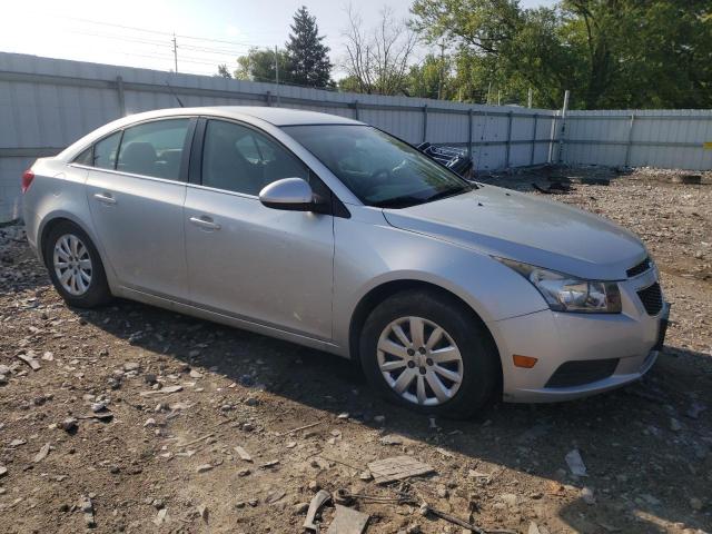 Photo 3 VIN: 1G1PF5S90B7267972 - CHEVROLET CRUZE 