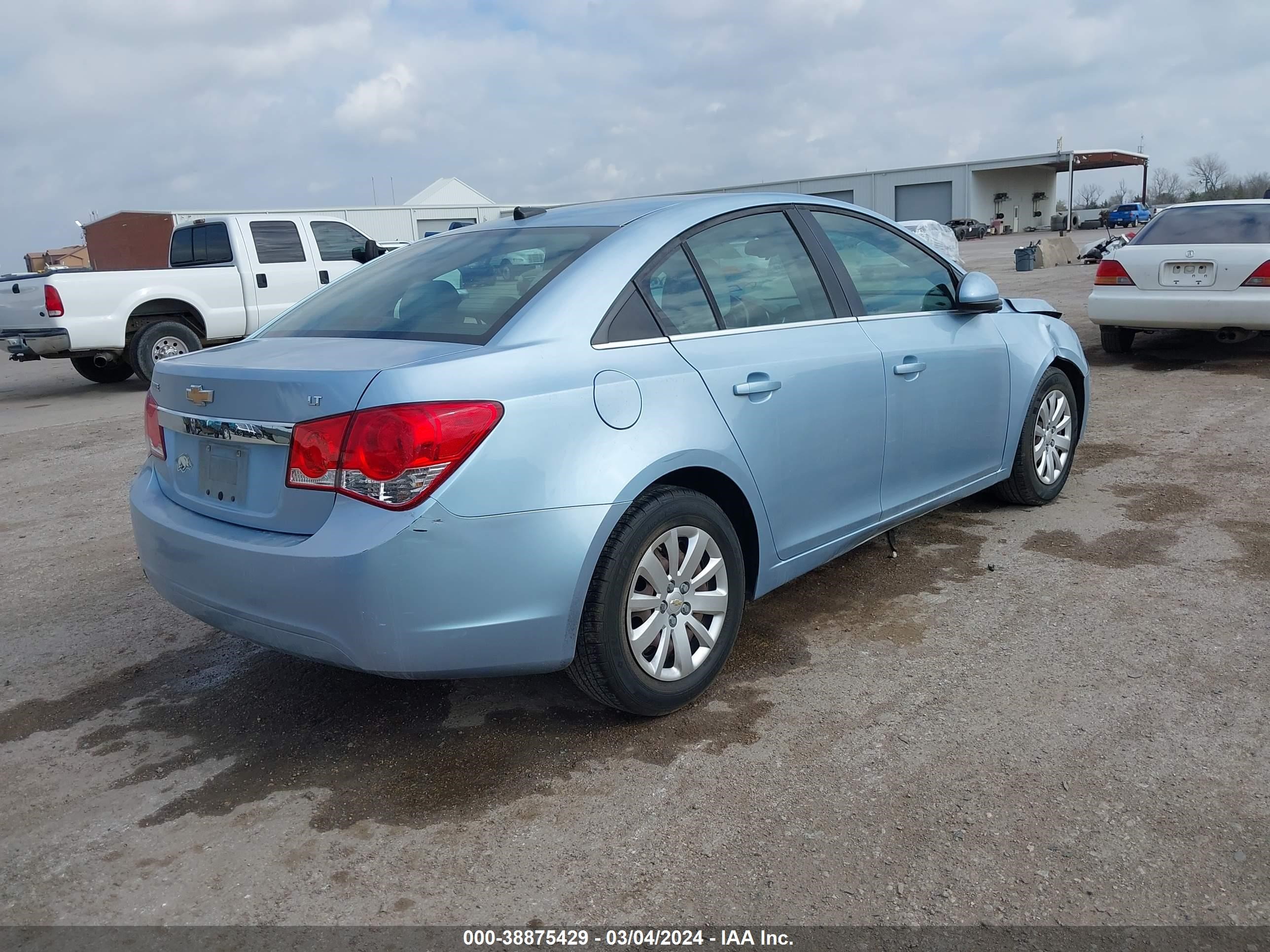 Photo 3 VIN: 1G1PF5S91B7184051 - CHEVROLET CRUZE 