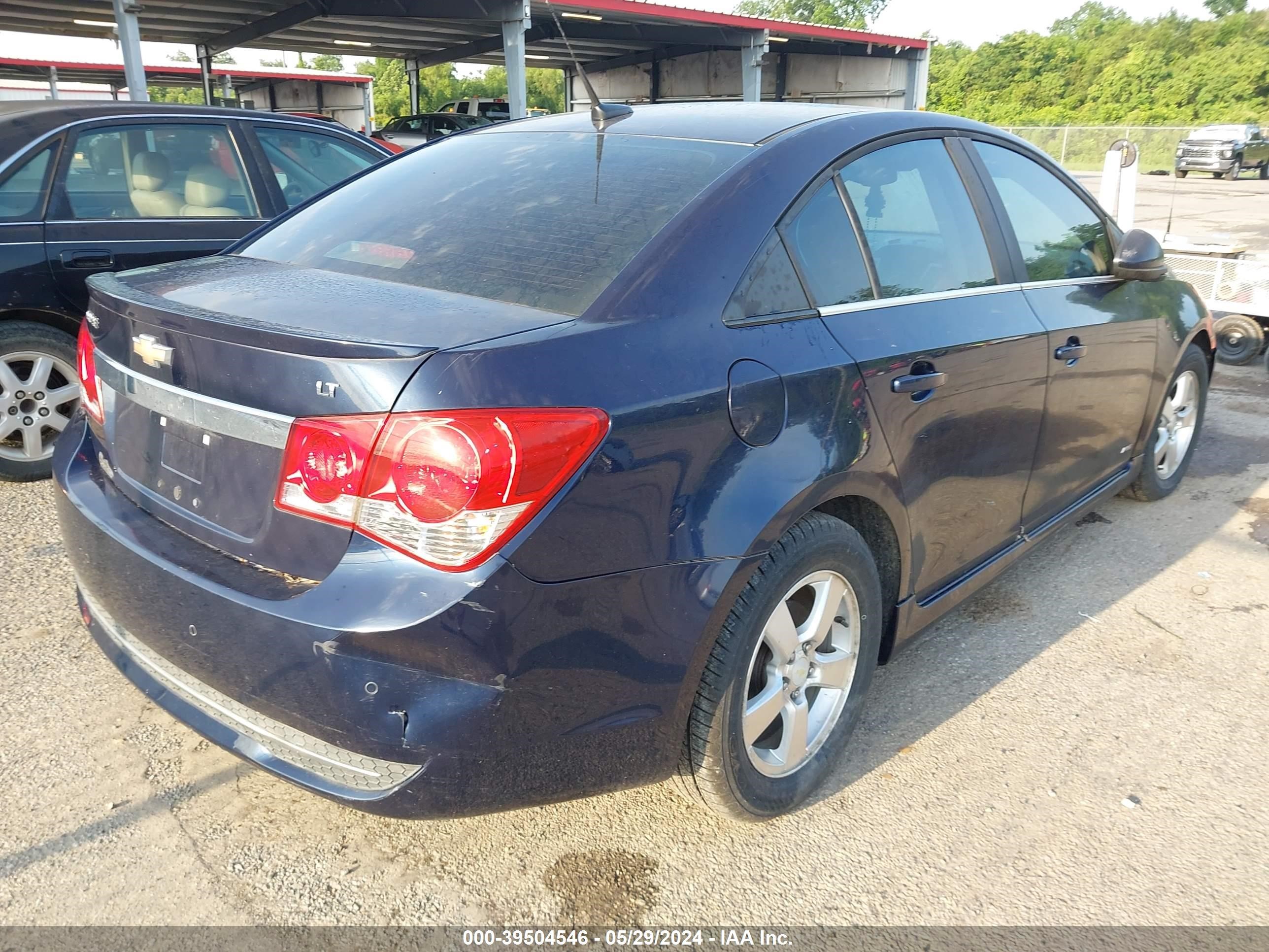 Photo 3 VIN: 1G1PF5S92B7210978 - CHEVROLET CRUZE 