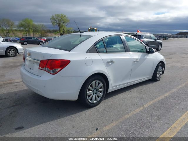 Photo 3 VIN: 1G1PF5S92B7297393 - CHEVROLET CRUZE 