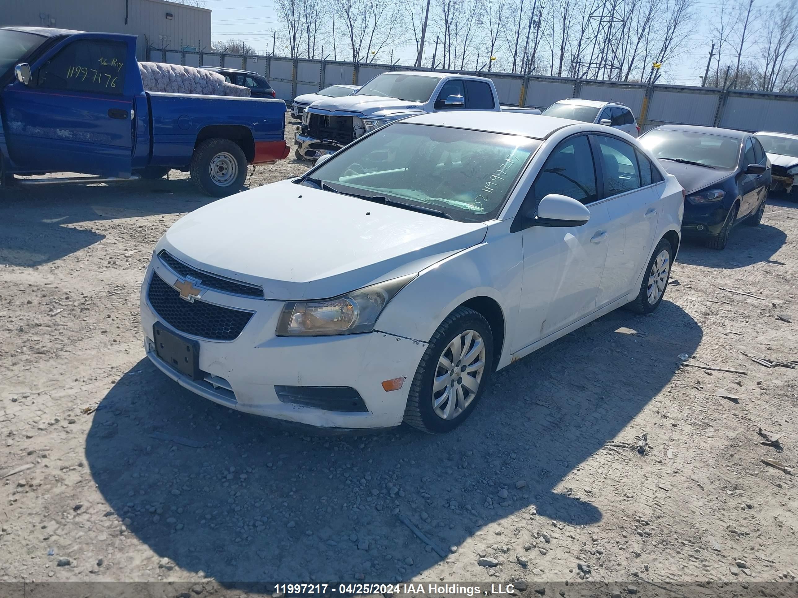 Photo 1 VIN: 1G1PF5S93B7216837 - CHEVROLET CRUZE 