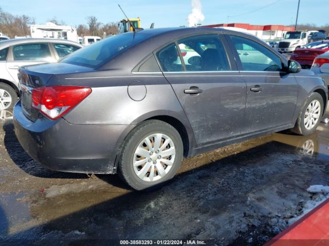 Photo 3 VIN: 1G1PF5S93B7226803 - CHEVROLET CRUZE 