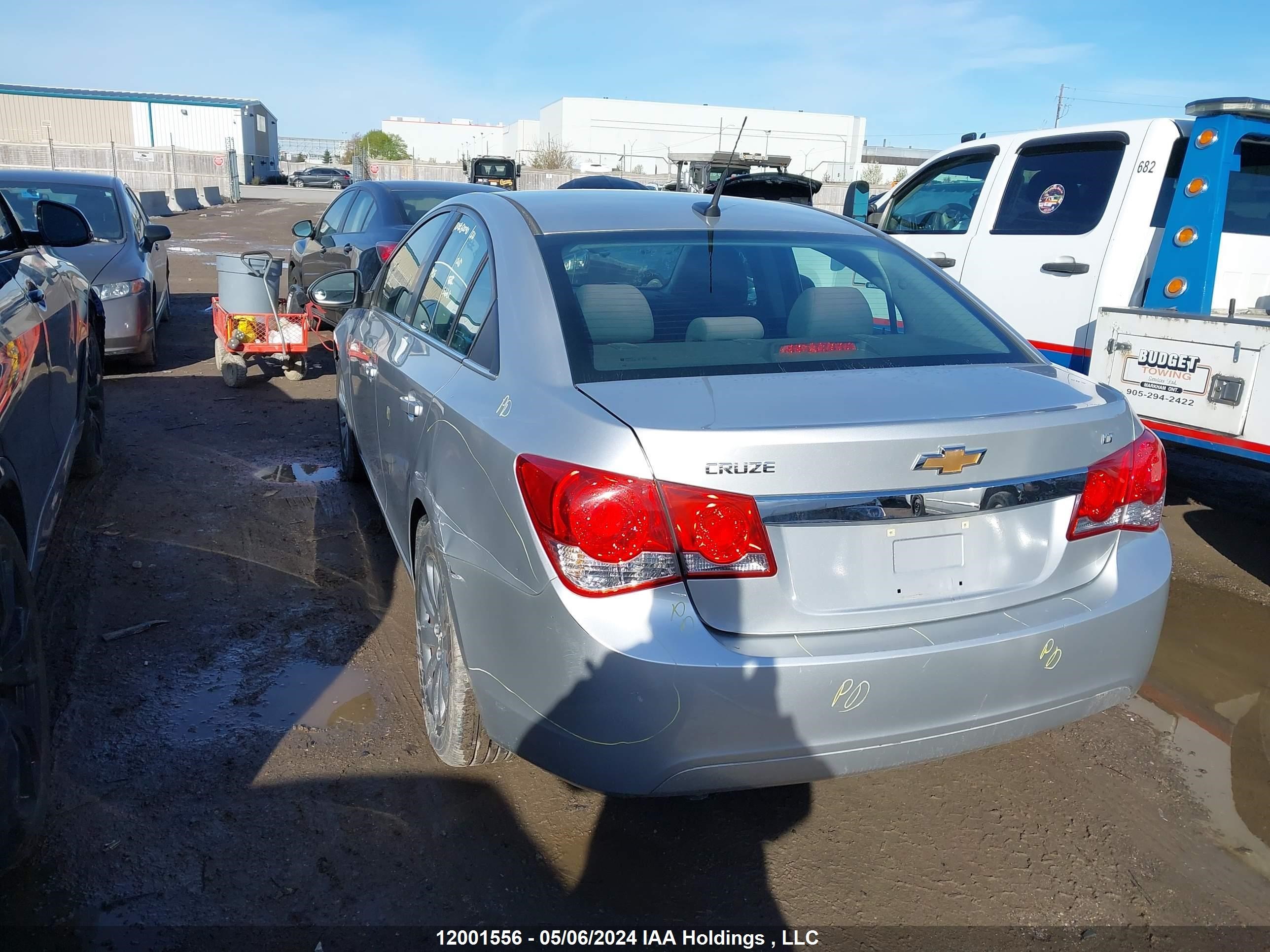 Photo 2 VIN: 1G1PF5S94B7204938 - CHEVROLET CRUZE 