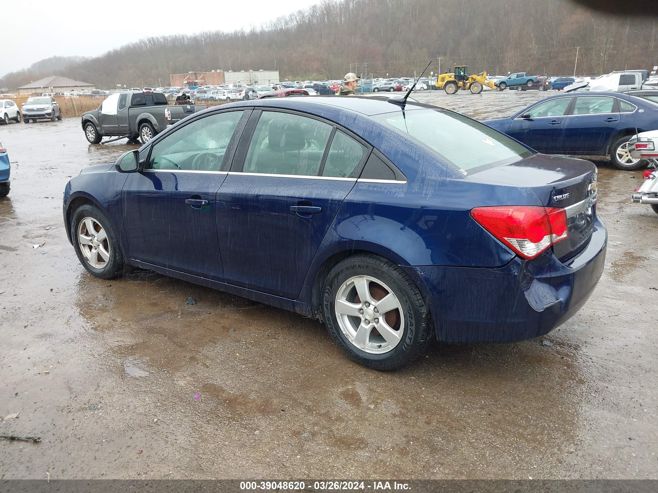 Photo 2 VIN: 1G1PF5S95B7178091 - CHEVROLET CRUZE 