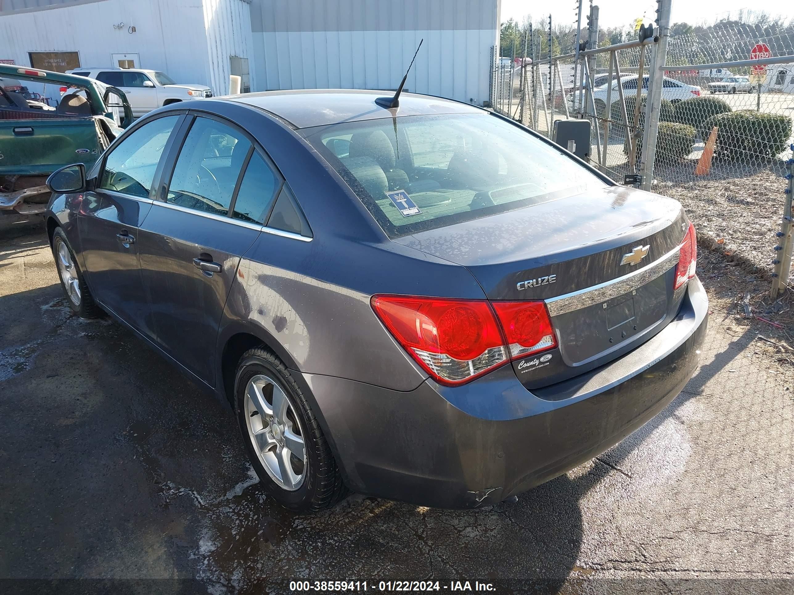 Photo 2 VIN: 1G1PF5S97B7129135 - CHEVROLET CRUZE 