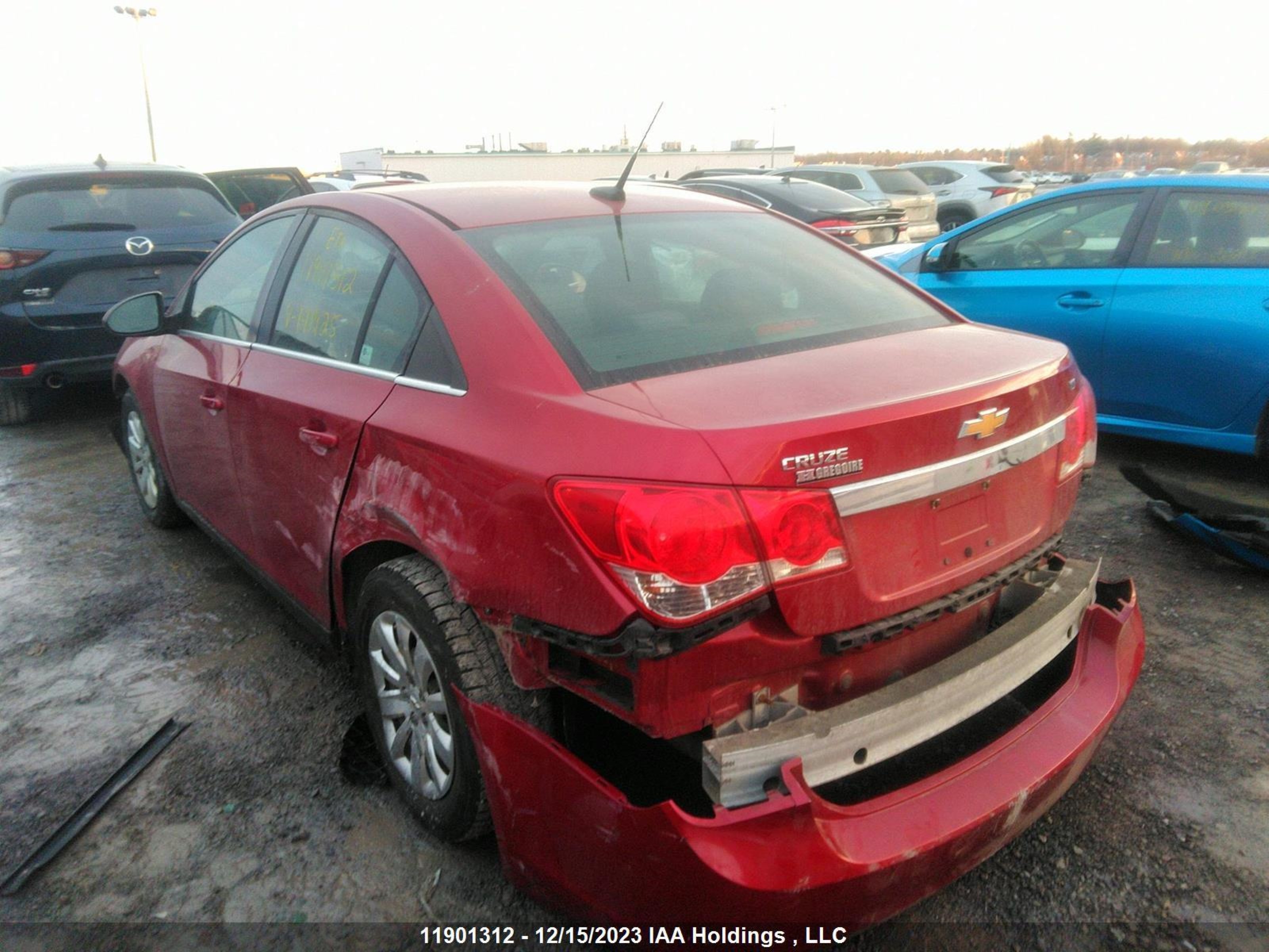 Photo 2 VIN: 1G1PF5S98B7141925 - CHEVROLET CRUZE 