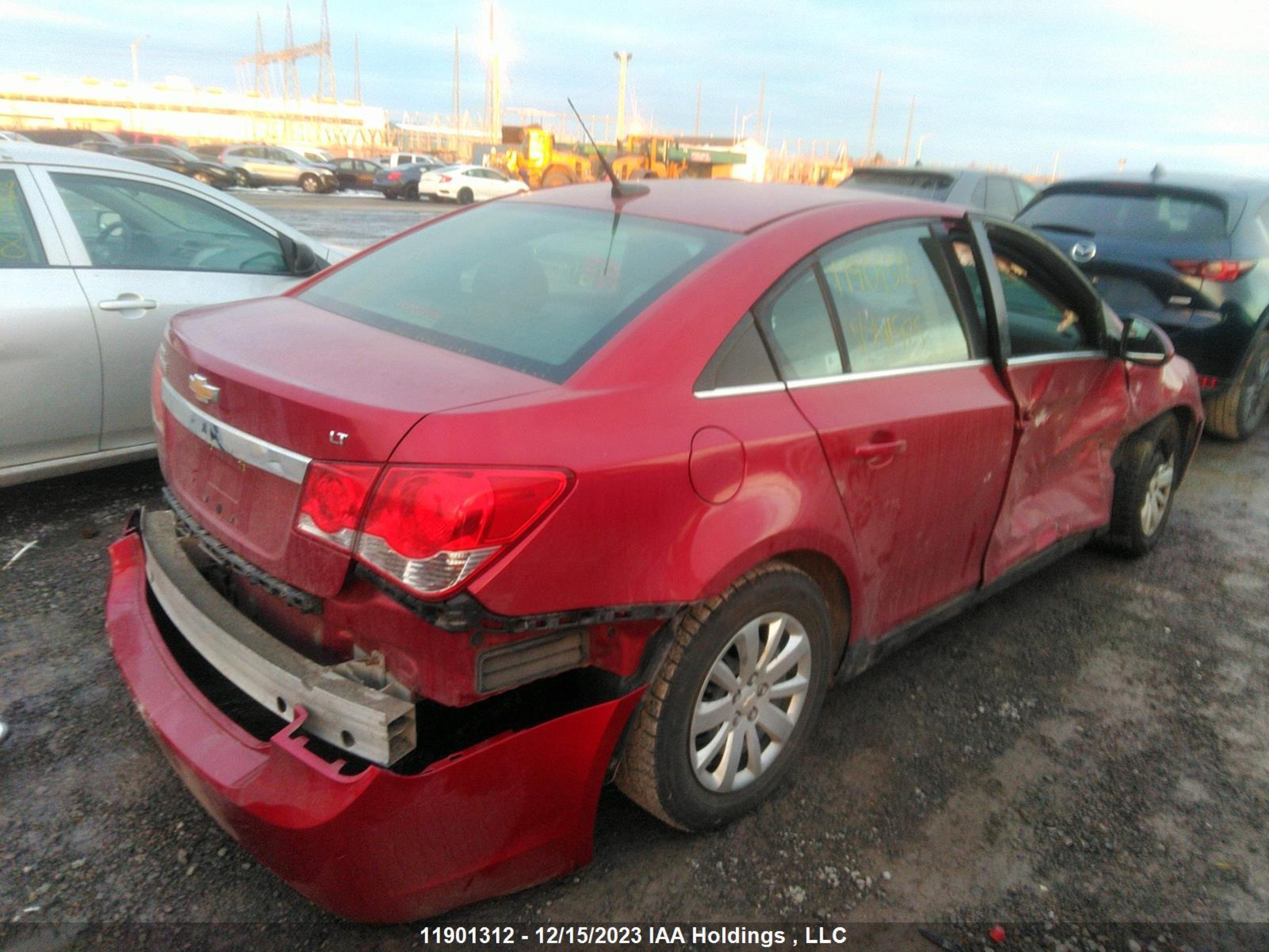 Photo 3 VIN: 1G1PF5S98B7141925 - CHEVROLET CRUZE 