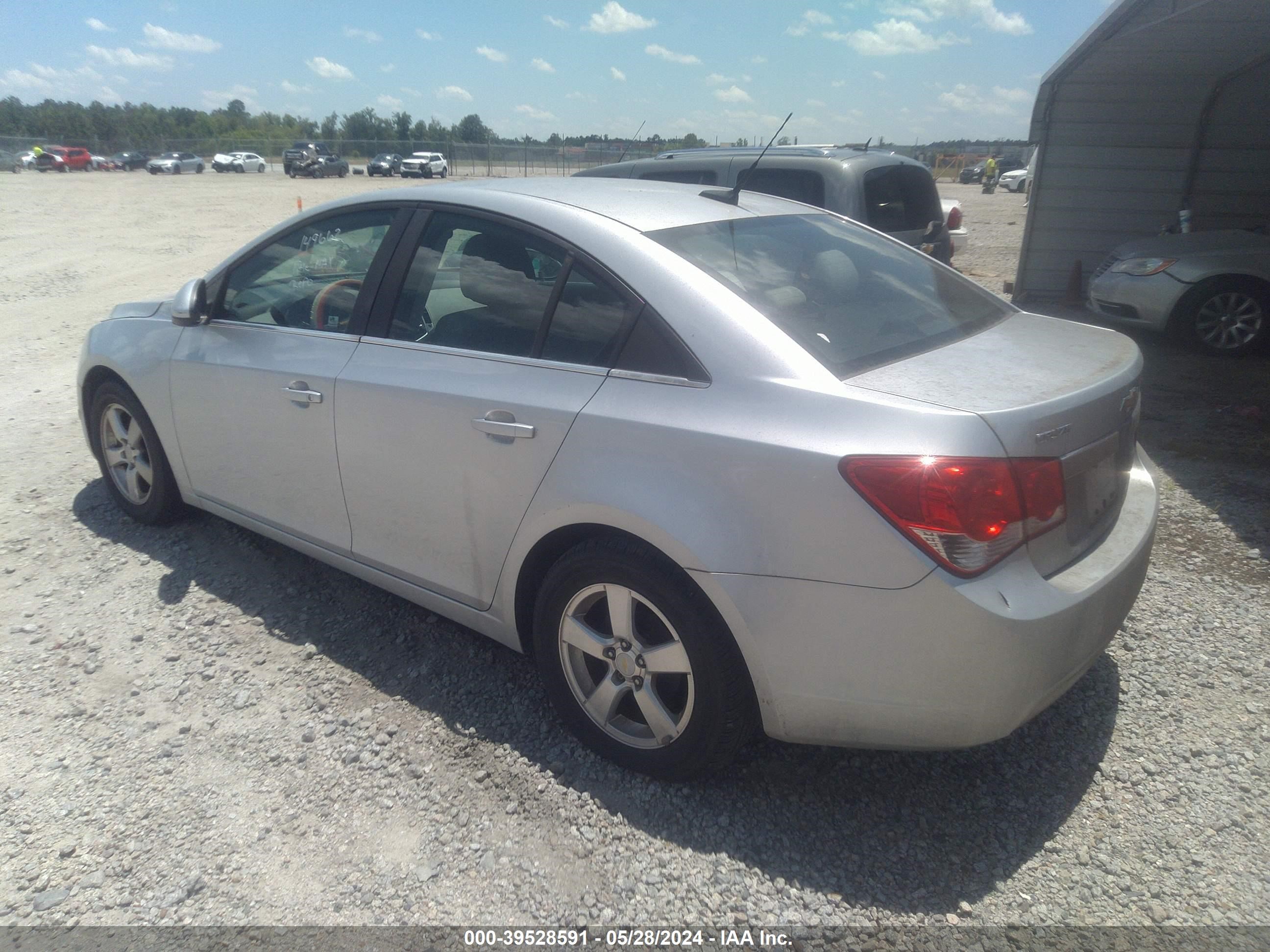 Photo 2 VIN: 1G1PF5S99B7149662 - CHEVROLET CRUZE 