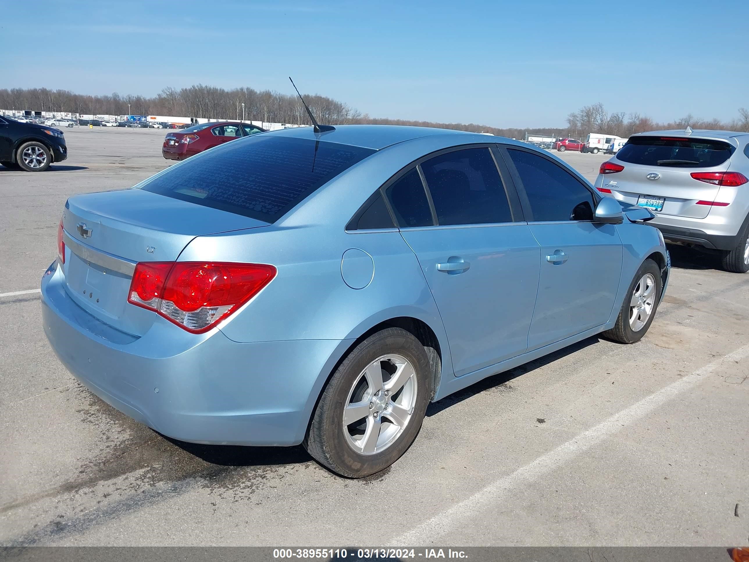 Photo 3 VIN: 1G1PF5S9XB7302310 - CHEVROLET CRUZE 