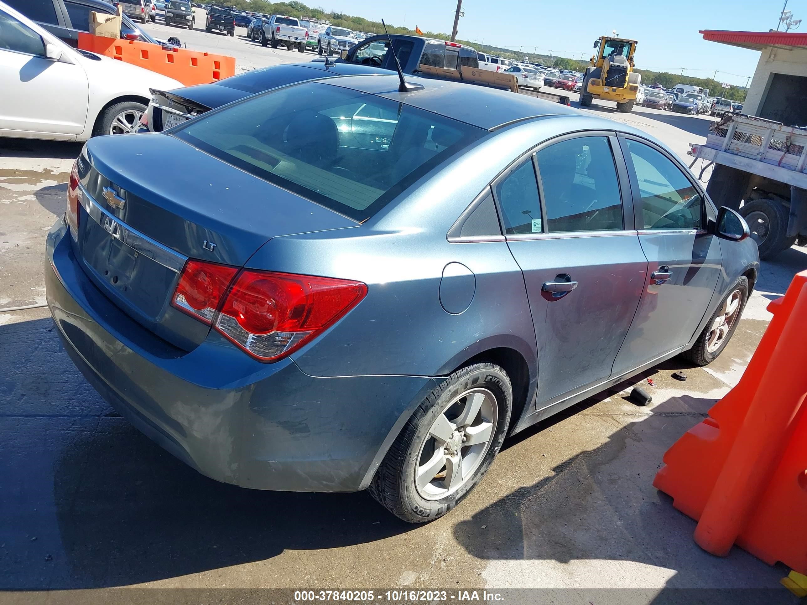 Photo 3 VIN: 1G1PF5SC1C7212587 - CHEVROLET CRUZE 