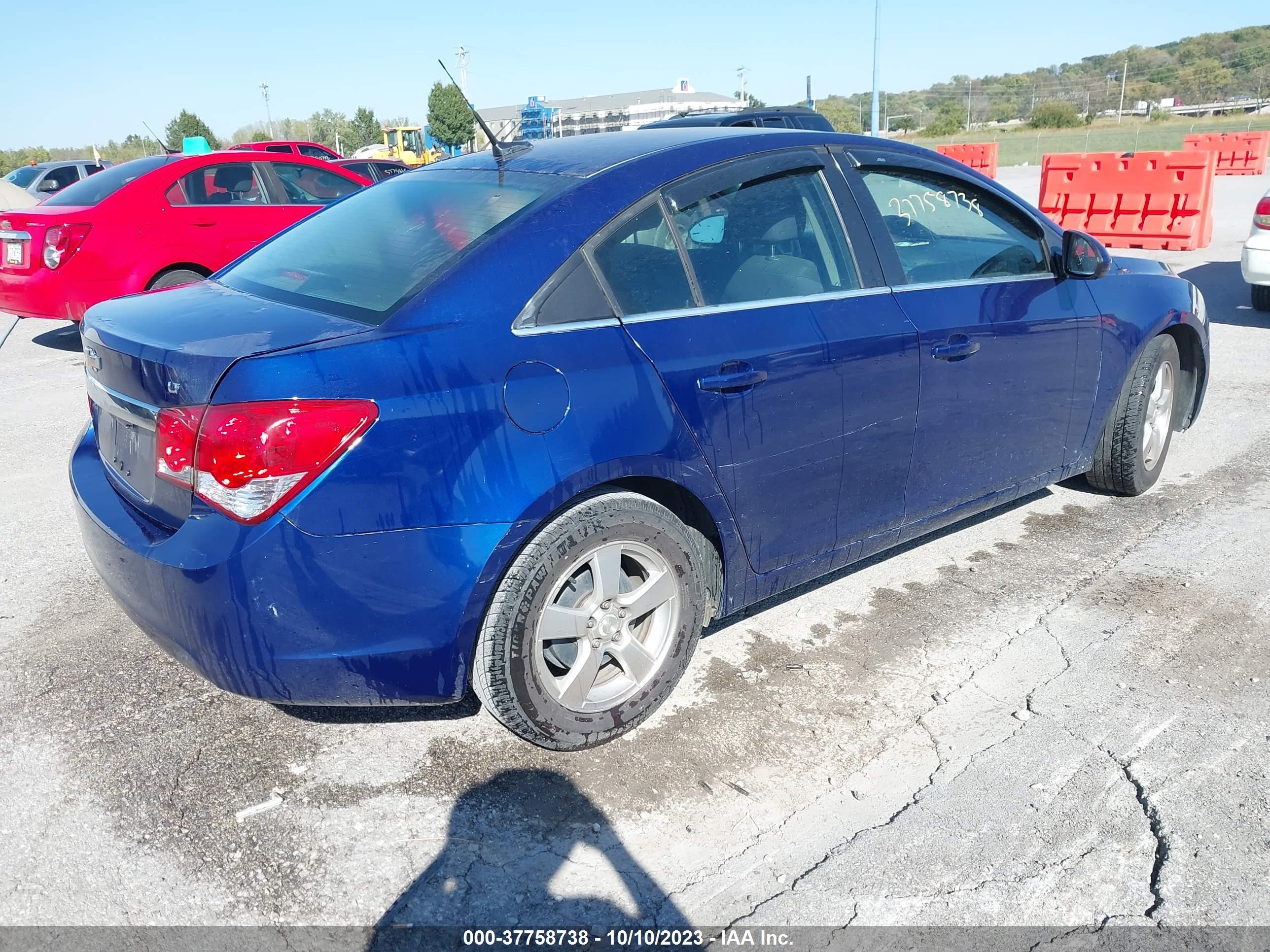 Photo 3 VIN: 1G1PF5SC3C7312786 - CHEVROLET CRUZE 