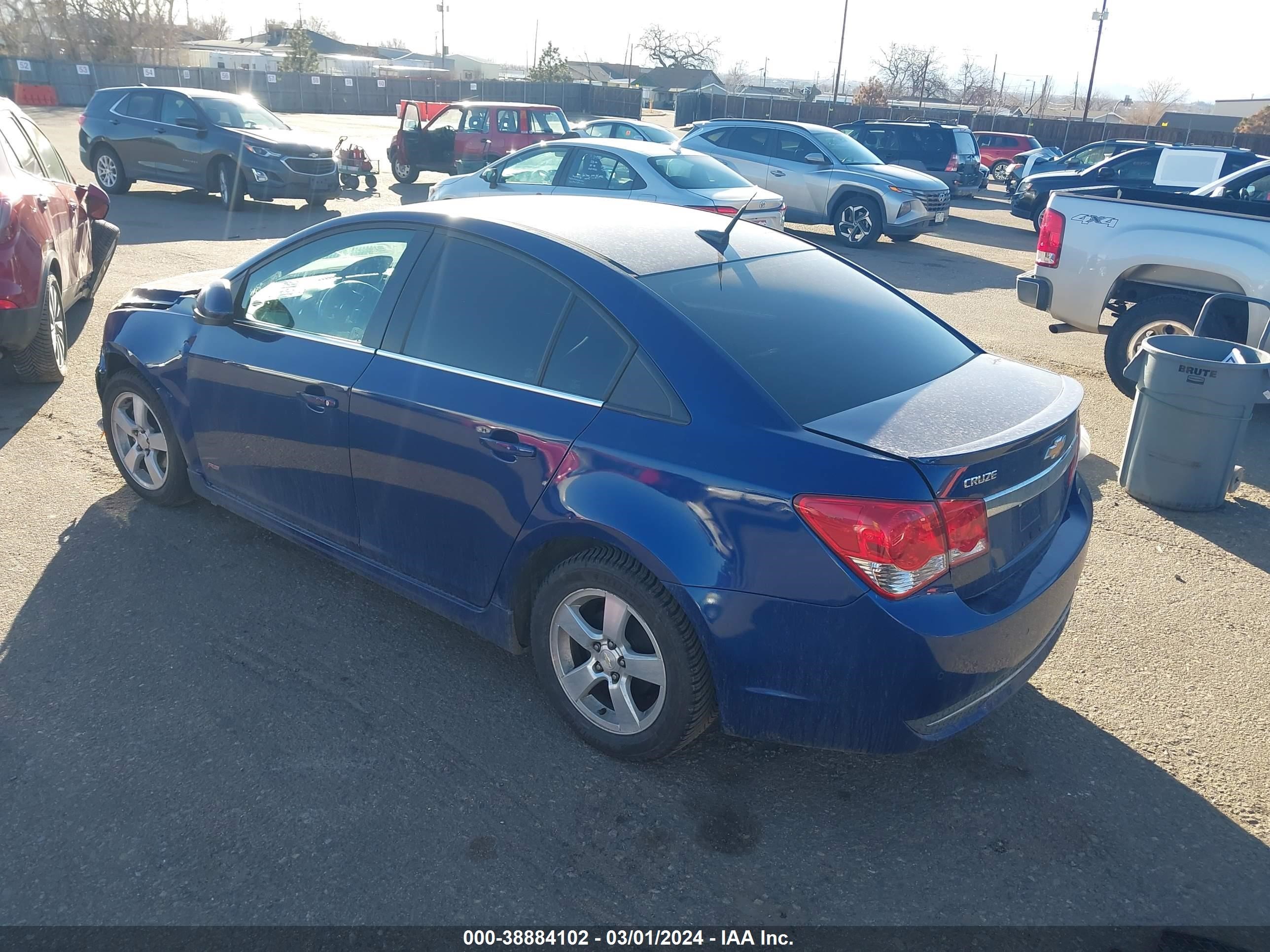 Photo 2 VIN: 1G1PF5SC5C7404143 - CHEVROLET CRUZE 