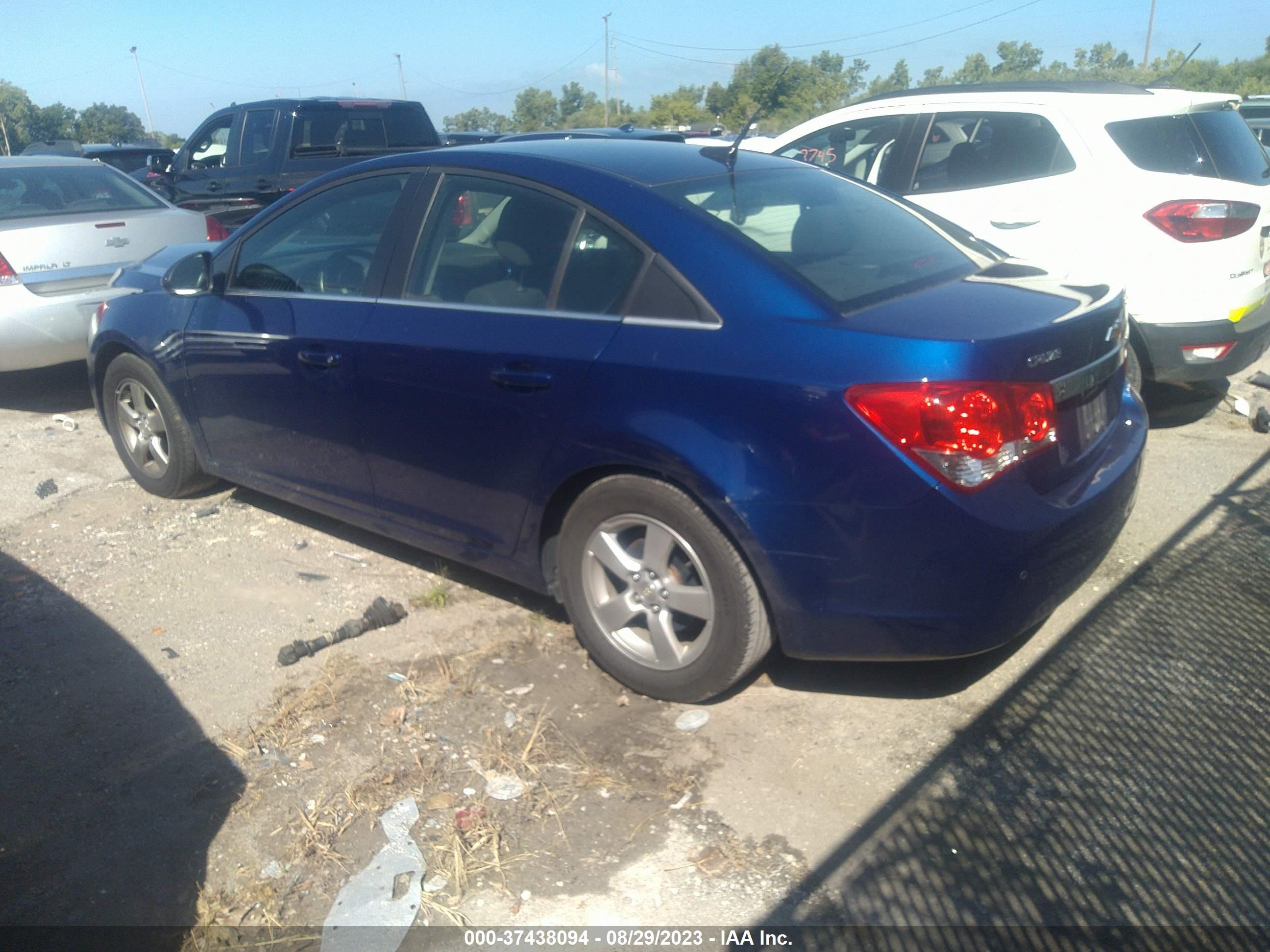 Photo 2 VIN: 1G1PF5SC6C7175682 - CHEVROLET CRUZE 