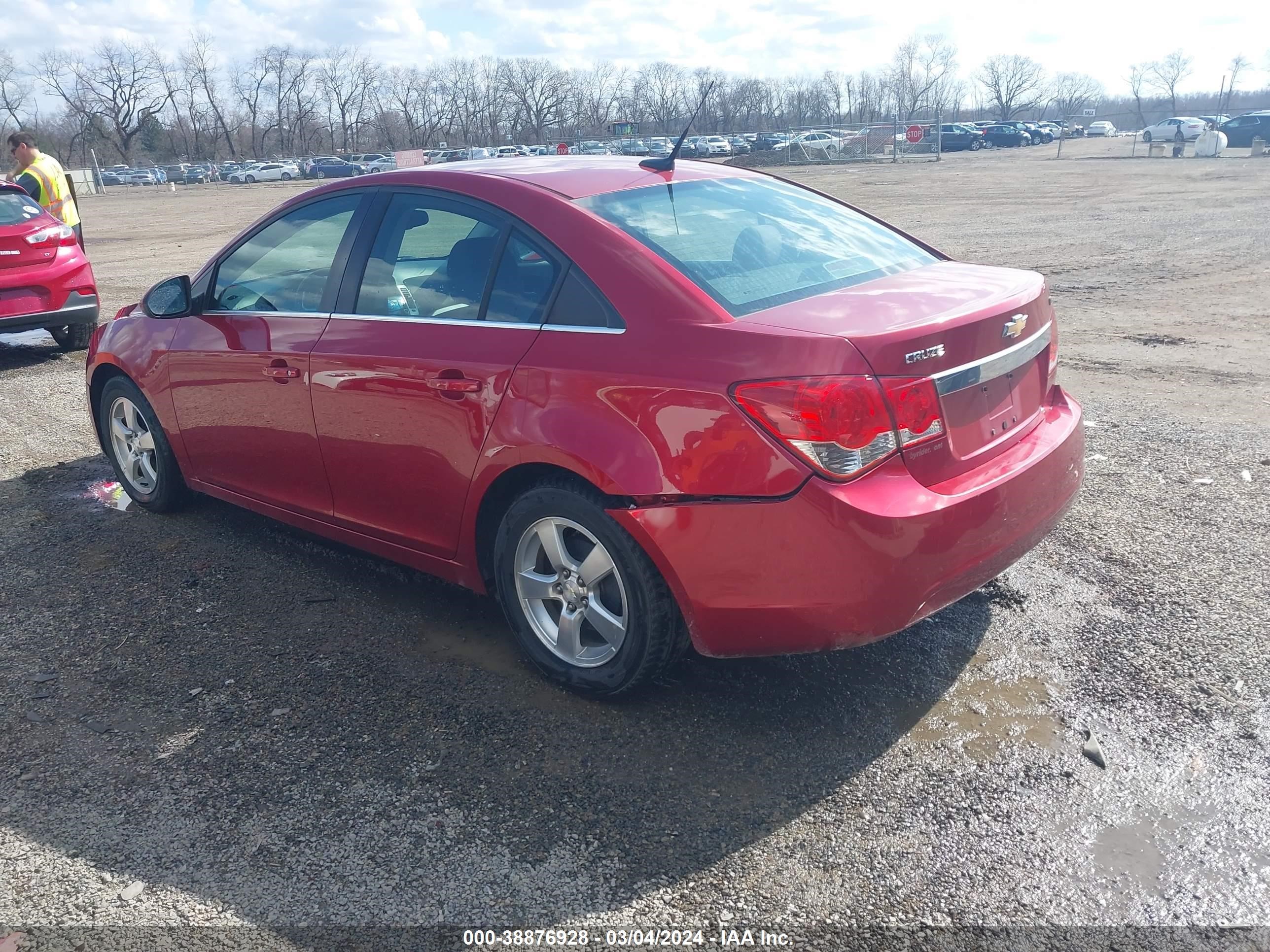 Photo 2 VIN: 1G1PF5SC7C7197903 - CHEVROLET CRUZE 