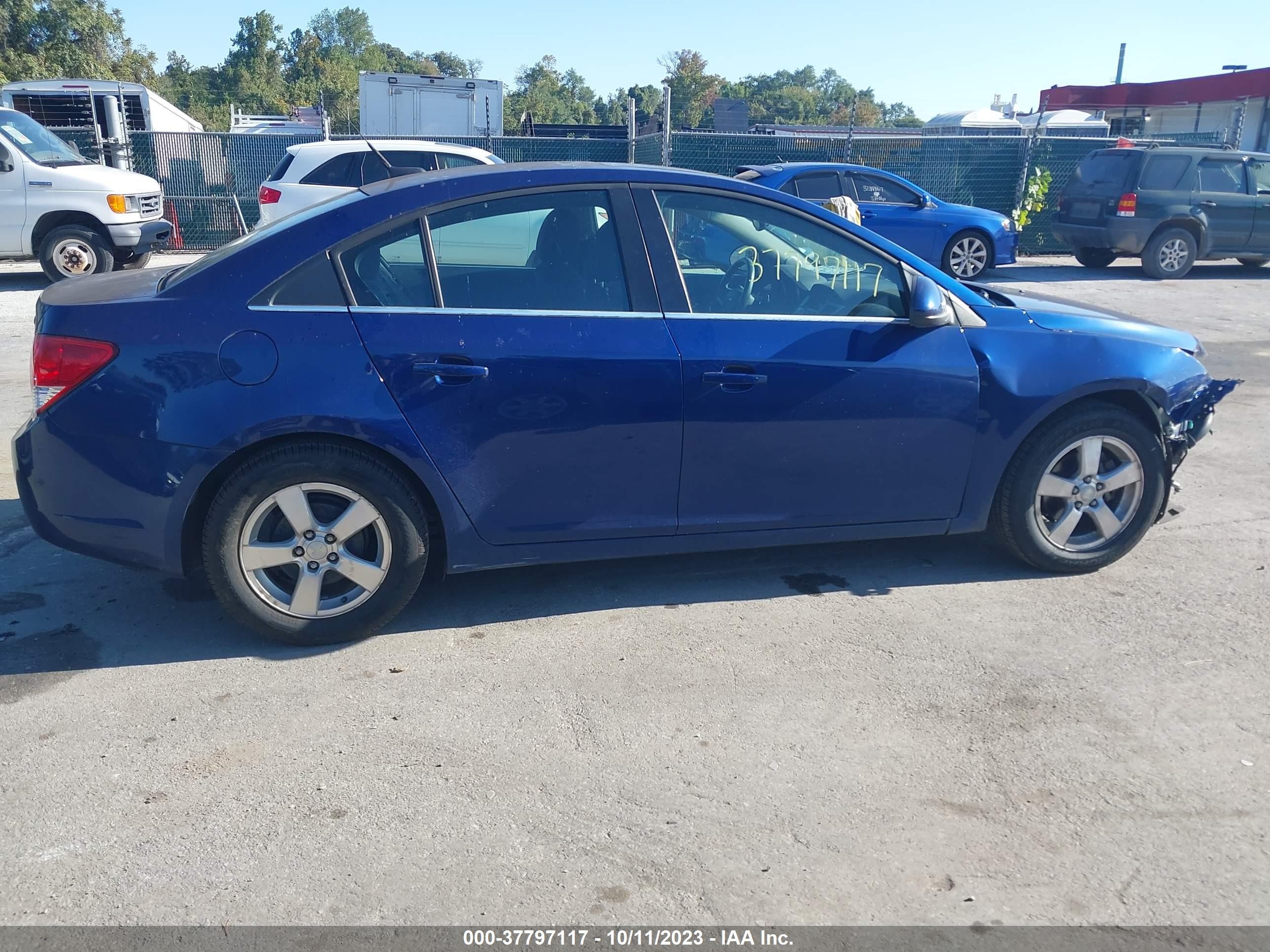 Photo 13 VIN: 1G1PF5SC7C7332801 - CHEVROLET CRUZE 