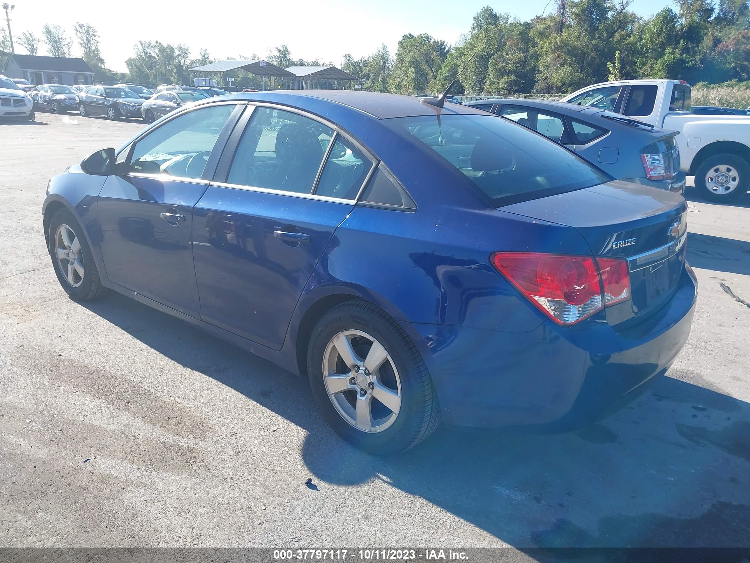 Photo 2 VIN: 1G1PF5SC7C7332801 - CHEVROLET CRUZE 