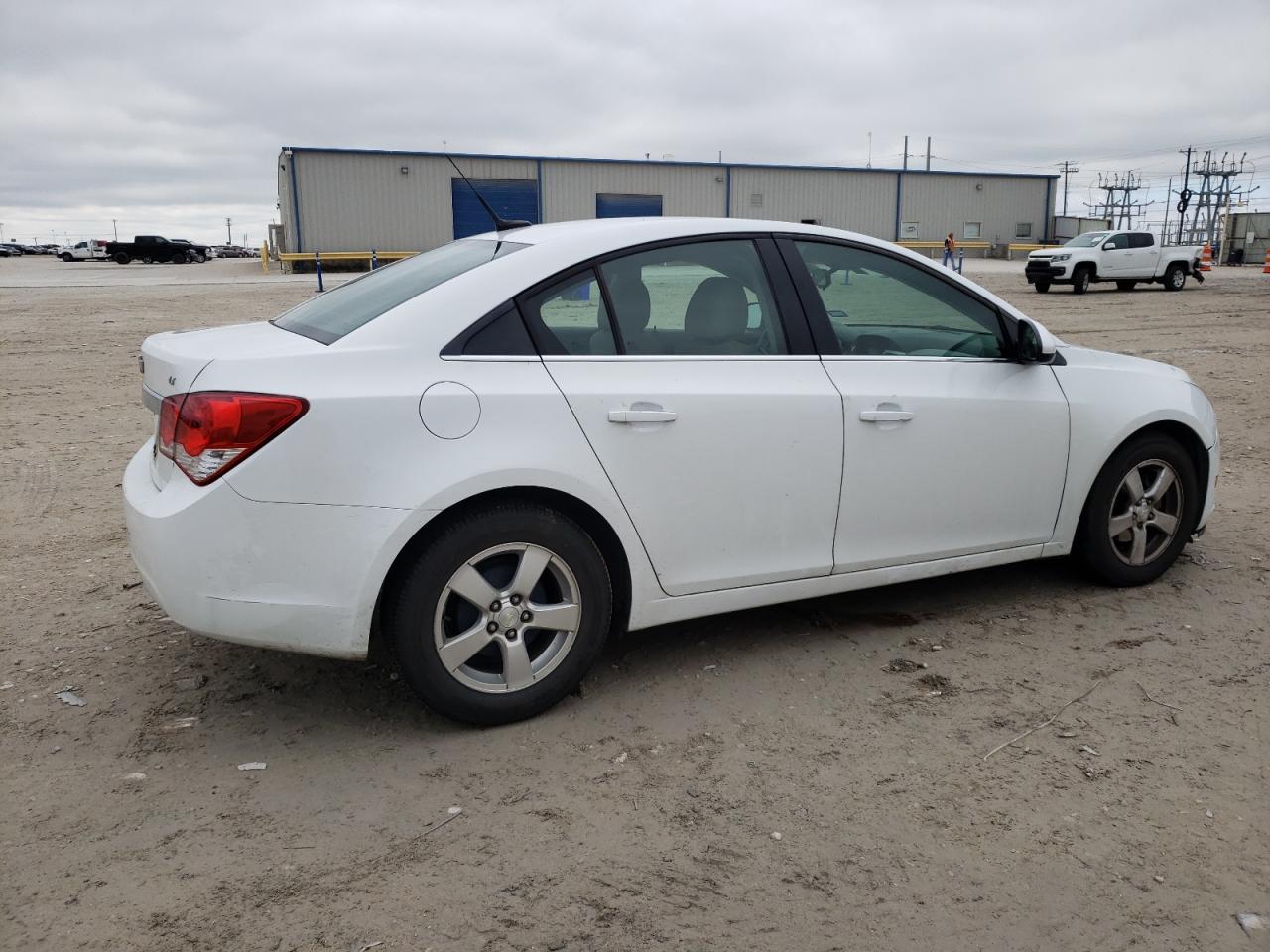 Photo 2 VIN: 1G1PF5SCXC7323445 - CHEVROLET CRUZE 