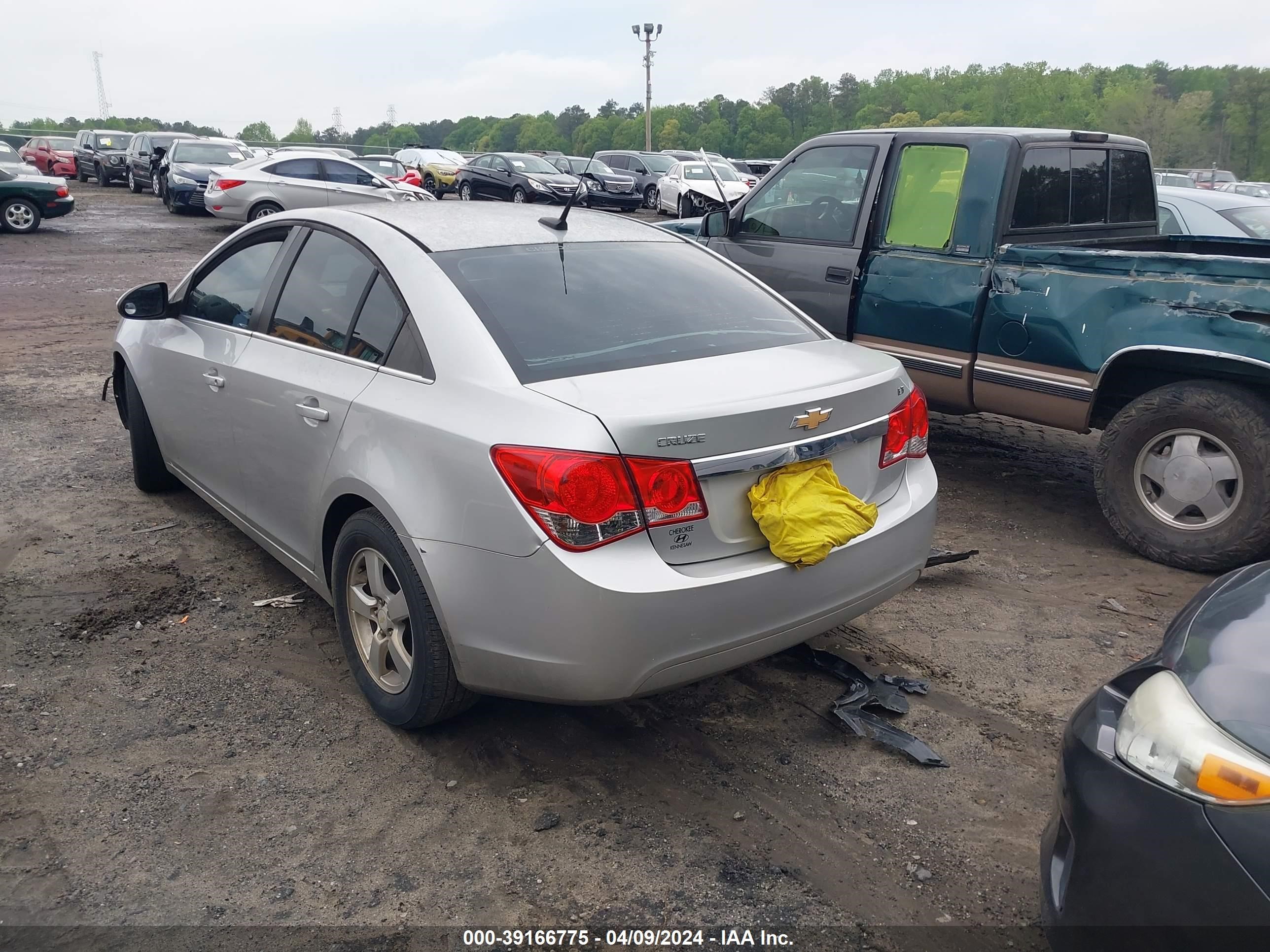 Photo 2 VIN: 1G1PG5S92B7230077 - CHEVROLET CRUZE 