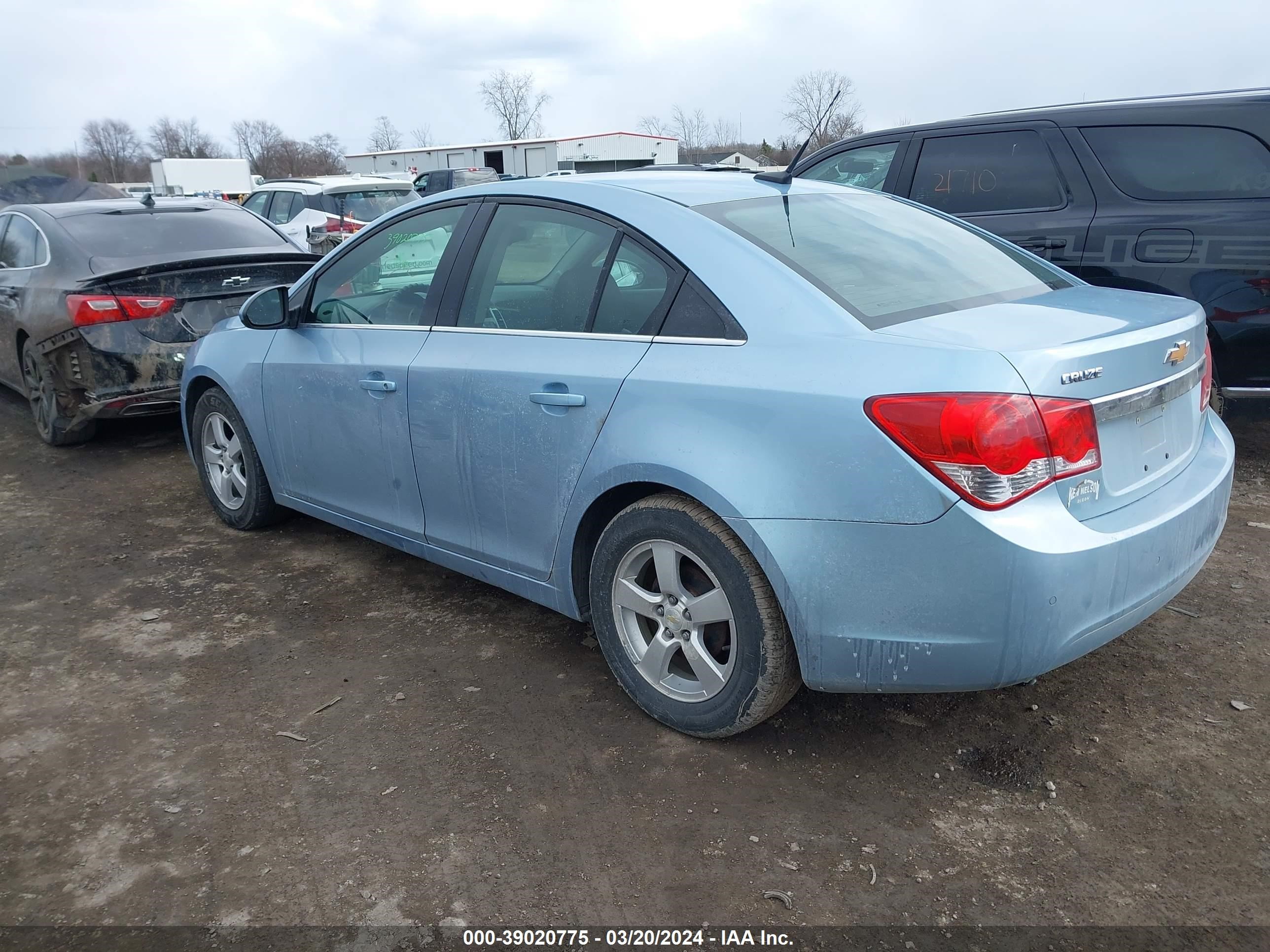 Photo 2 VIN: 1G1PG5S94B7213104 - CHEVROLET CRUZE 