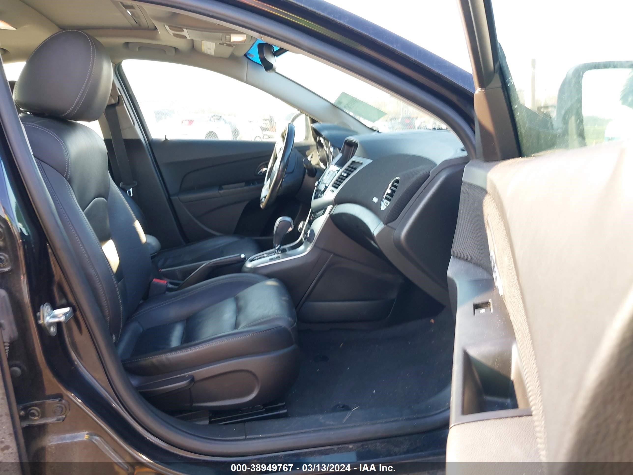 Photo 4 VIN: 1G1PG5SB1E7365641 - CHEVROLET CRUZE 