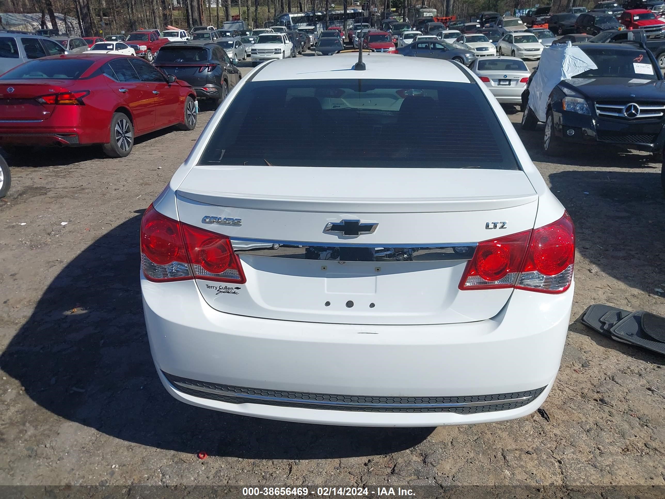 Photo 14 VIN: 1G1PG5SB2E7405399 - CHEVROLET CRUZE 