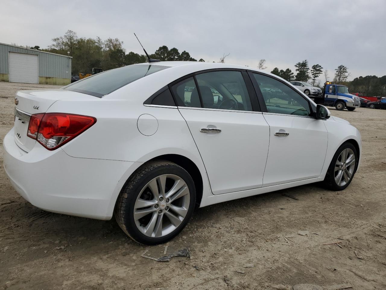 Photo 2 VIN: 1G1PG5SB3E7124972 - CHEVROLET CRUZE LTZ 