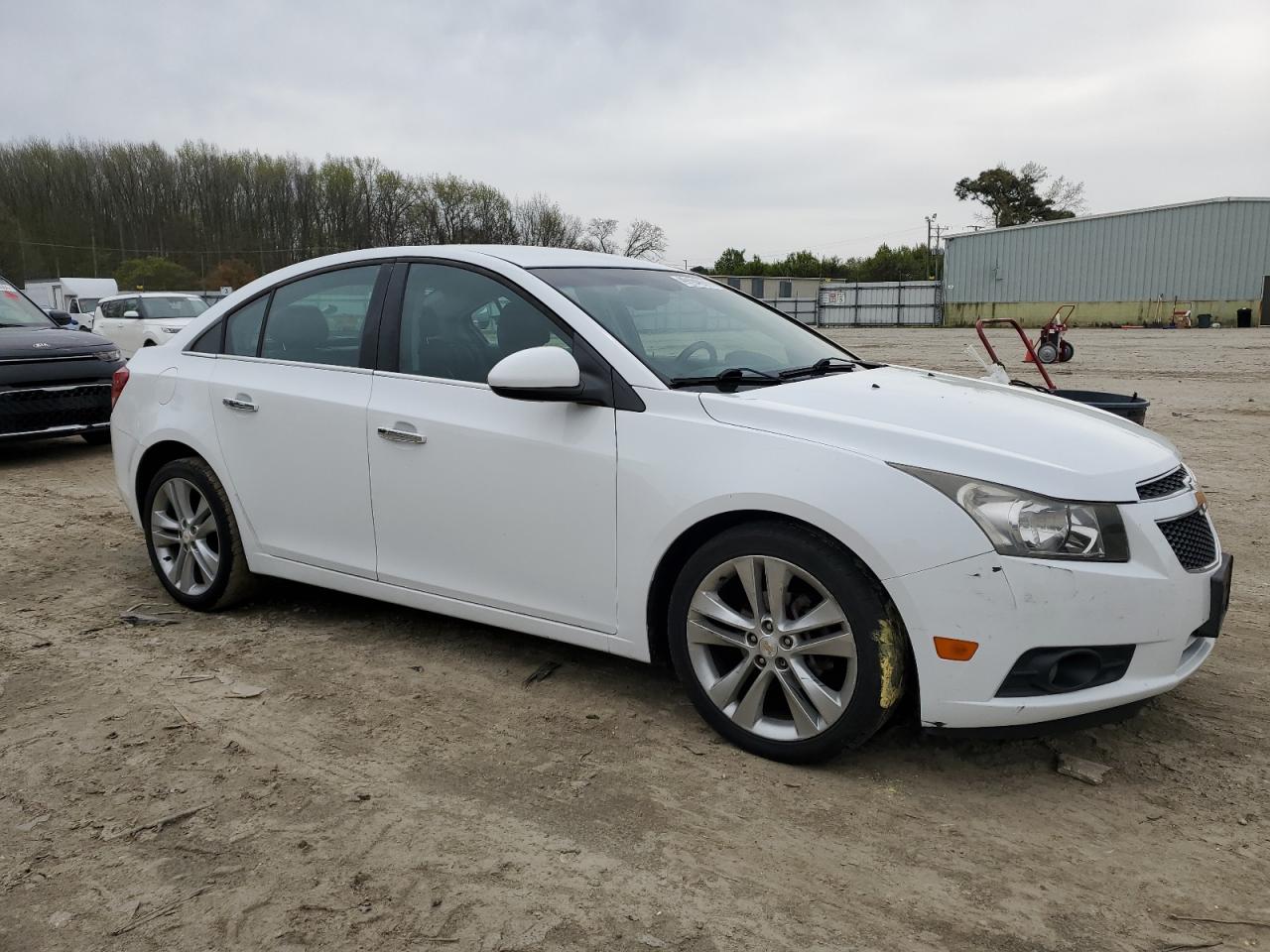 Photo 3 VIN: 1G1PG5SB3E7124972 - CHEVROLET CRUZE LTZ 