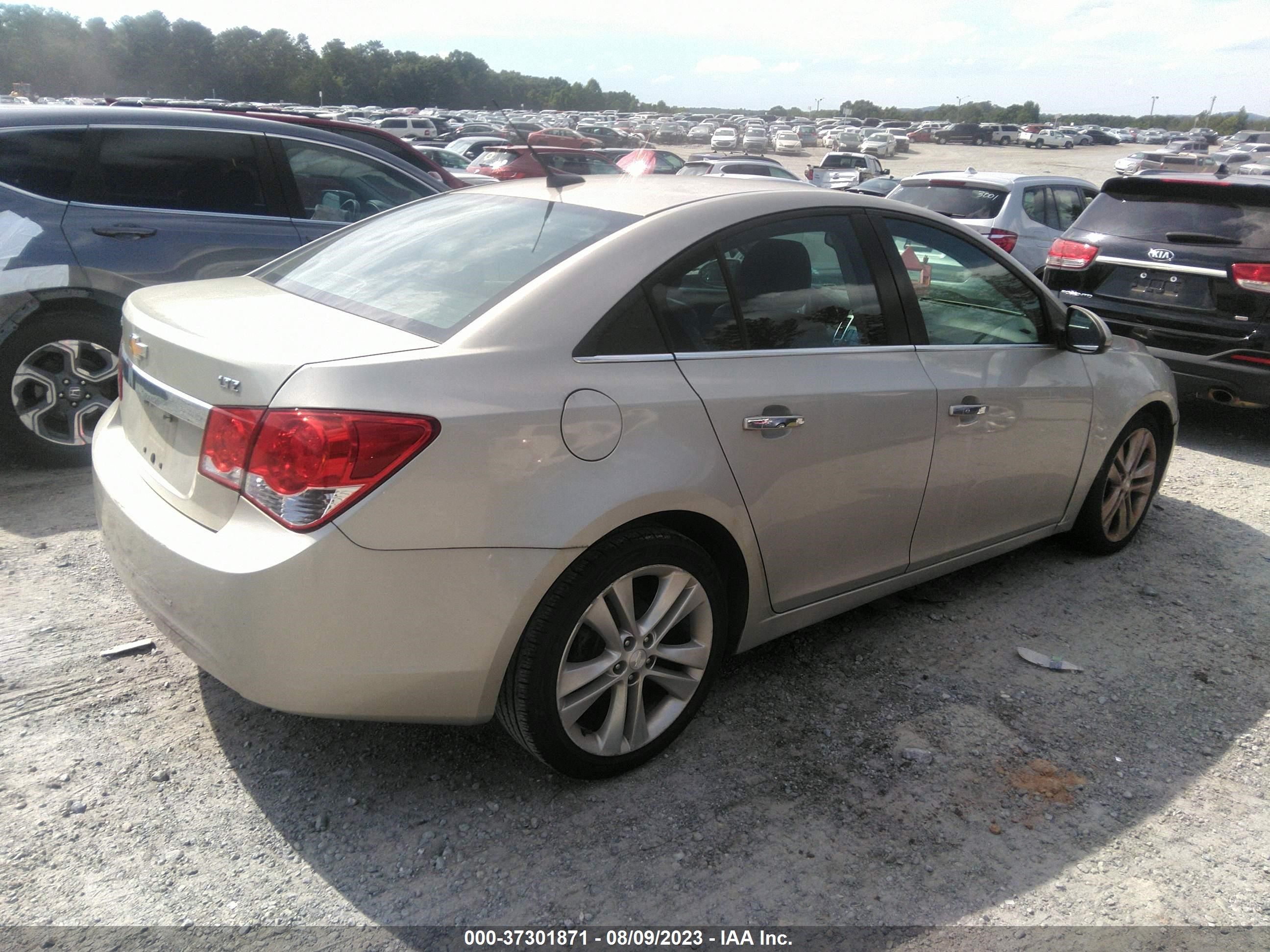 Photo 3 VIN: 1G1PG5SB4D7270487 - CHEVROLET CRUZE 