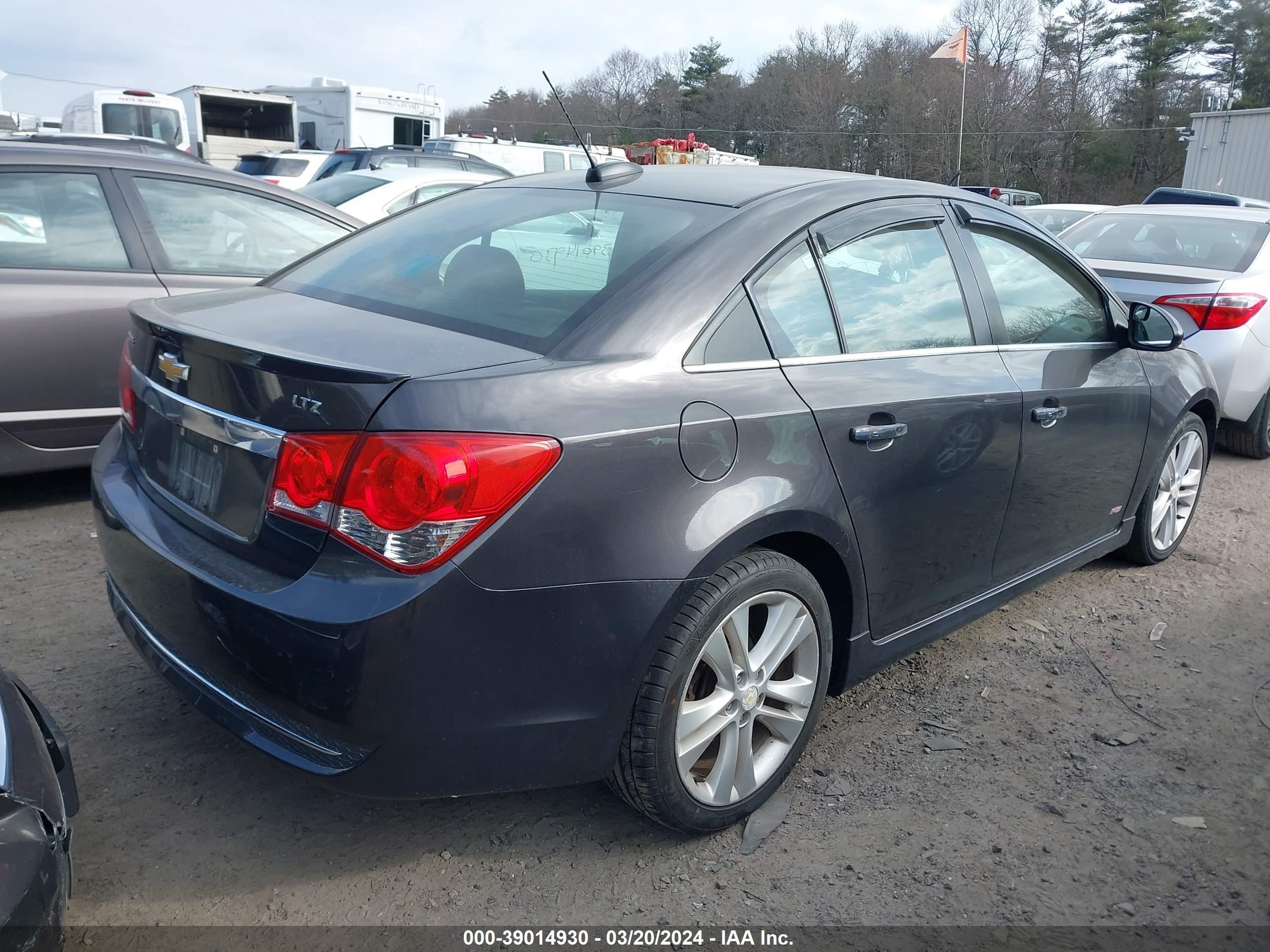 Photo 3 VIN: 1G1PG5SB4F7282299 - CHEVROLET CRUZE 