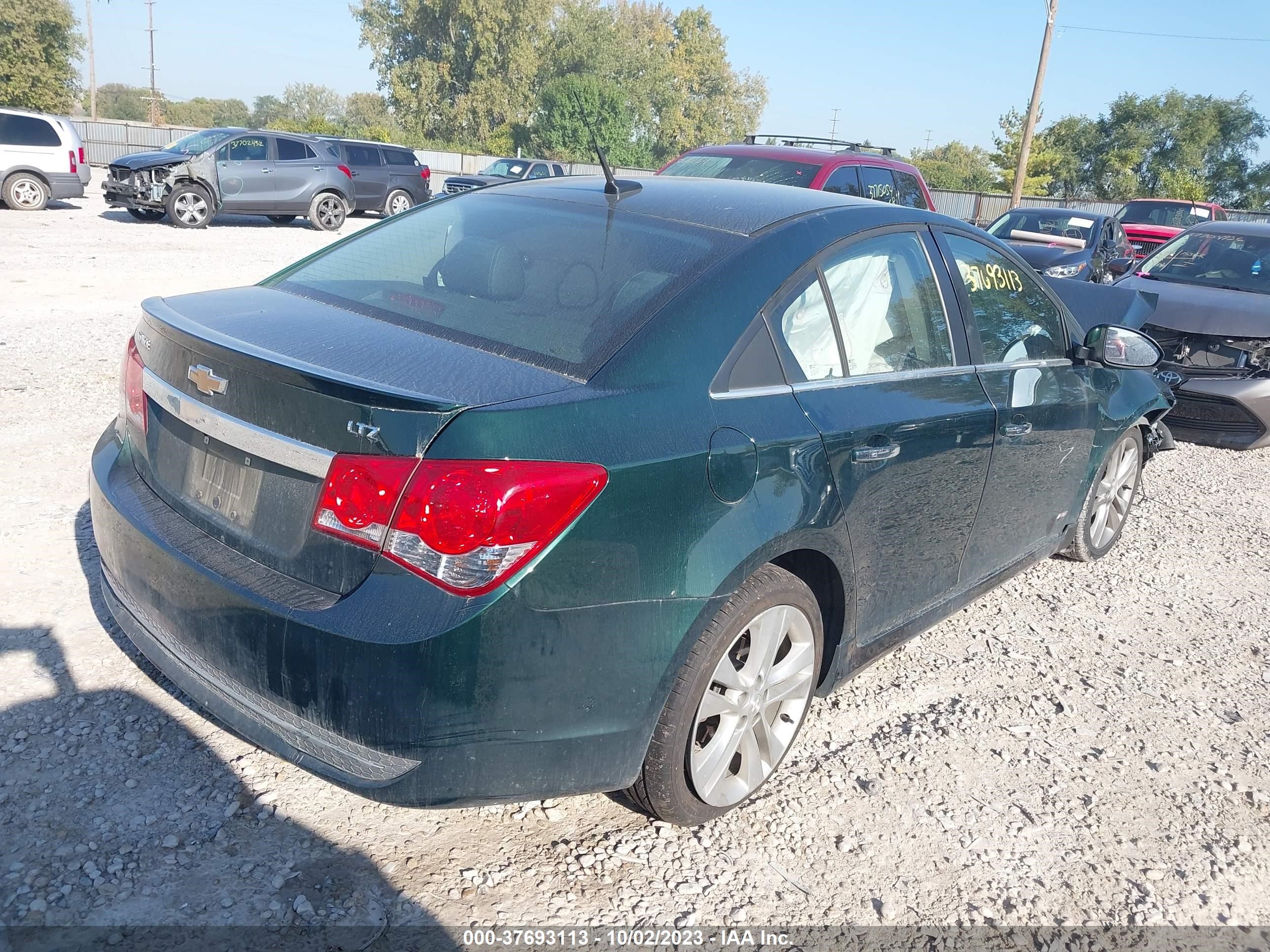 Photo 3 VIN: 1G1PG5SB6E7260075 - CHEVROLET CRUZE 