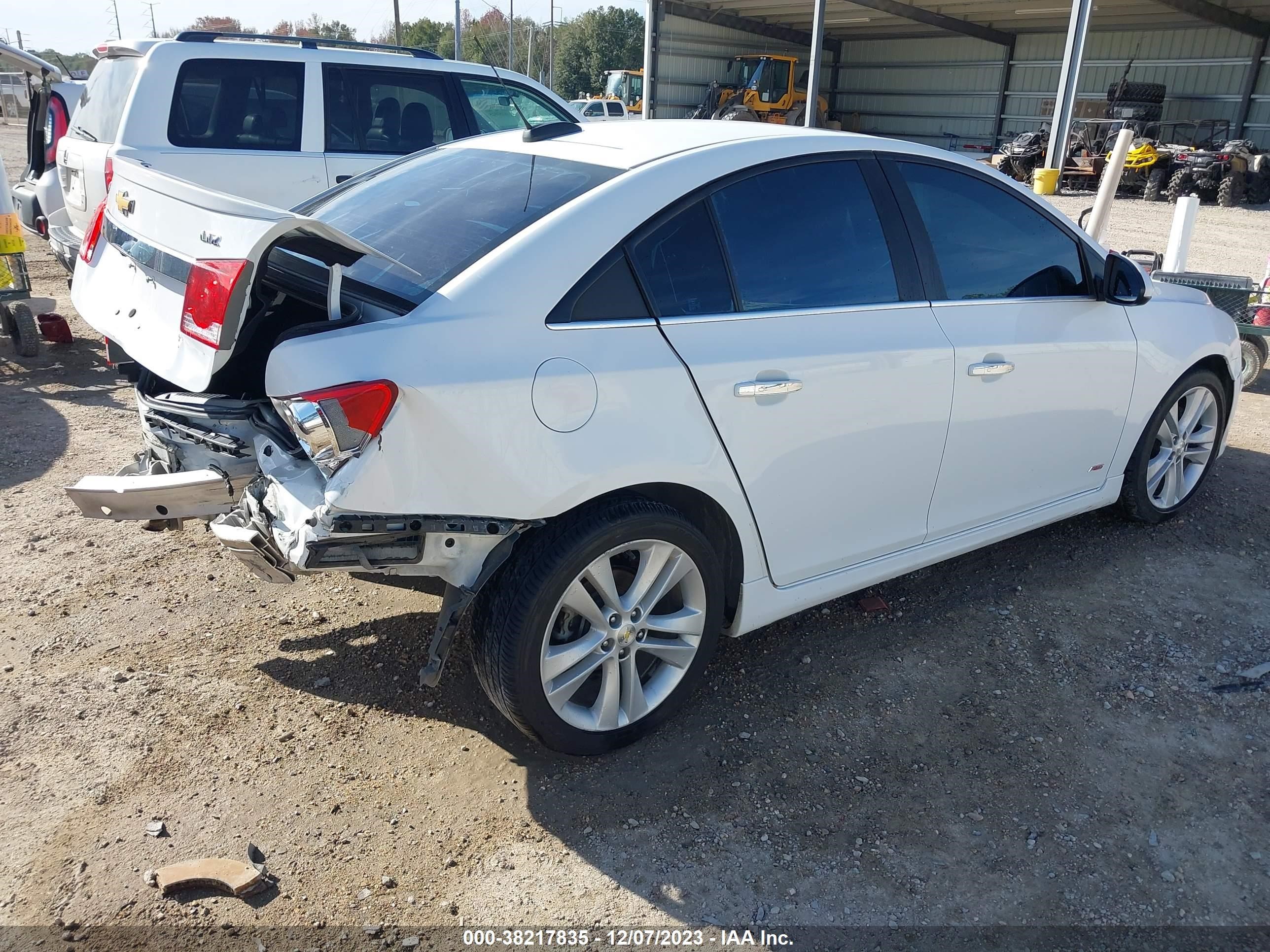 Photo 3 VIN: 1G1PG5SB6F7242824 - CHEVROLET CRUZE 