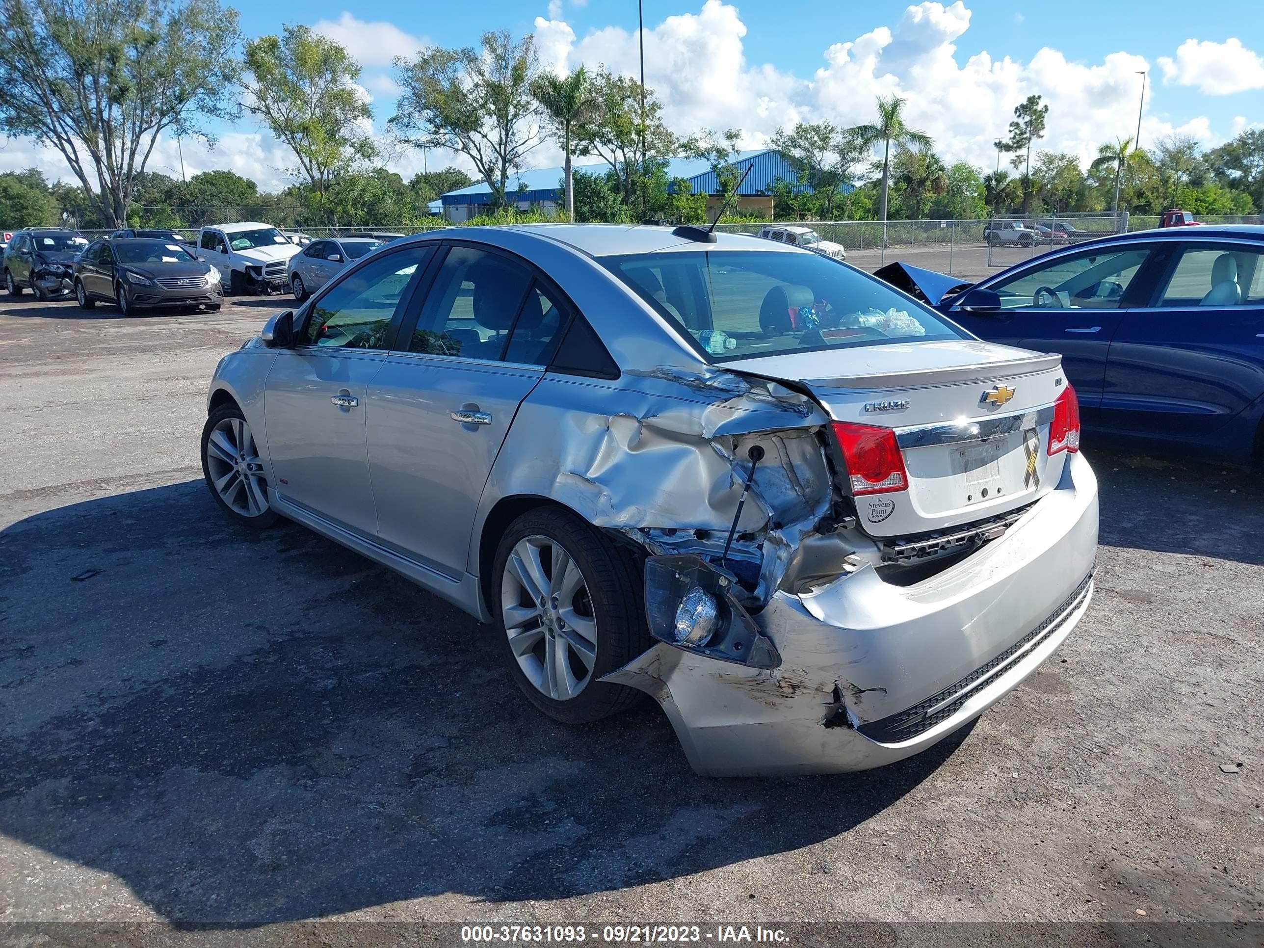 Photo 2 VIN: 1G1PG5SB7F7103706 - CHEVROLET CRUZE 