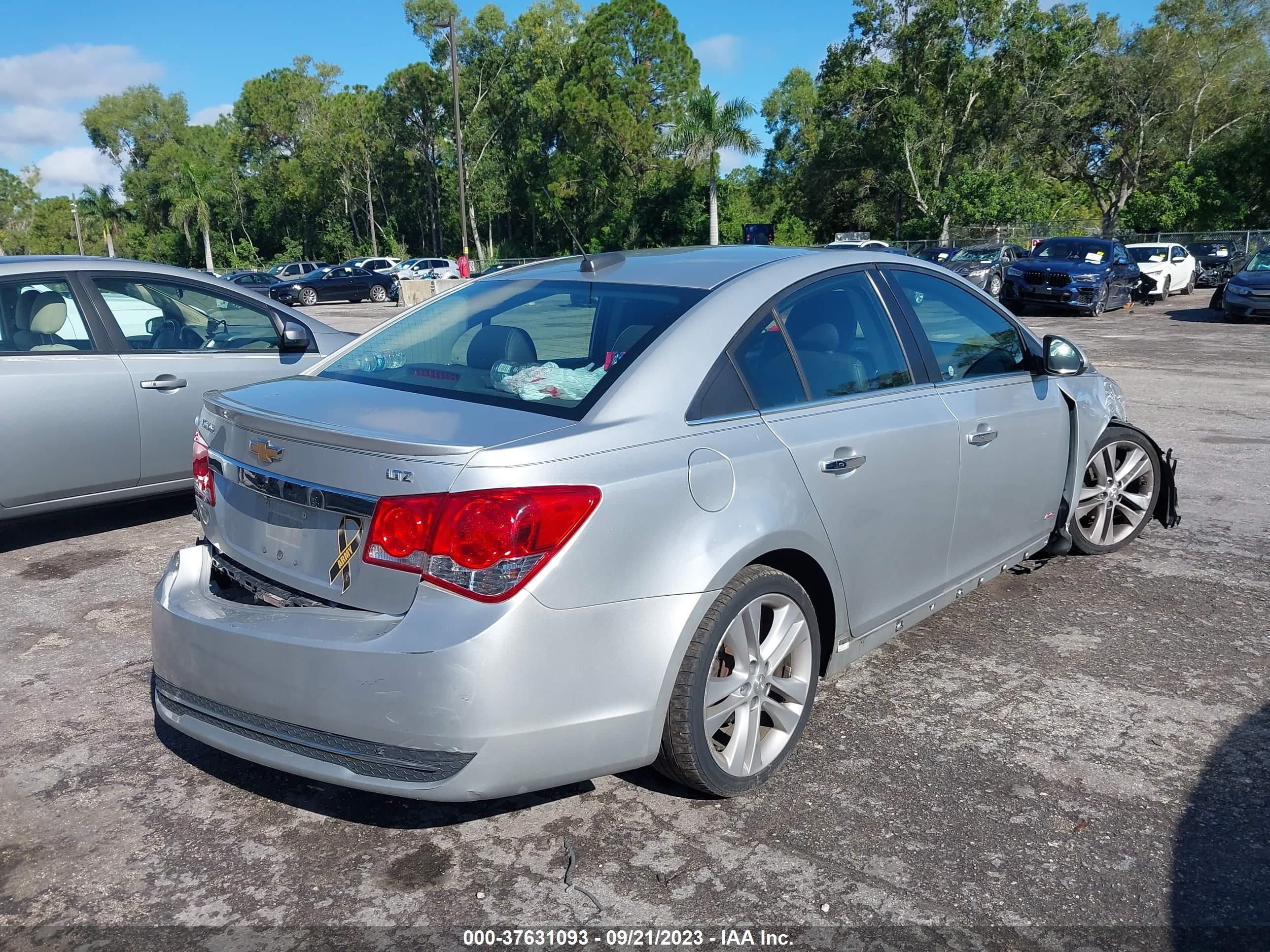 Photo 3 VIN: 1G1PG5SB7F7103706 - CHEVROLET CRUZE 