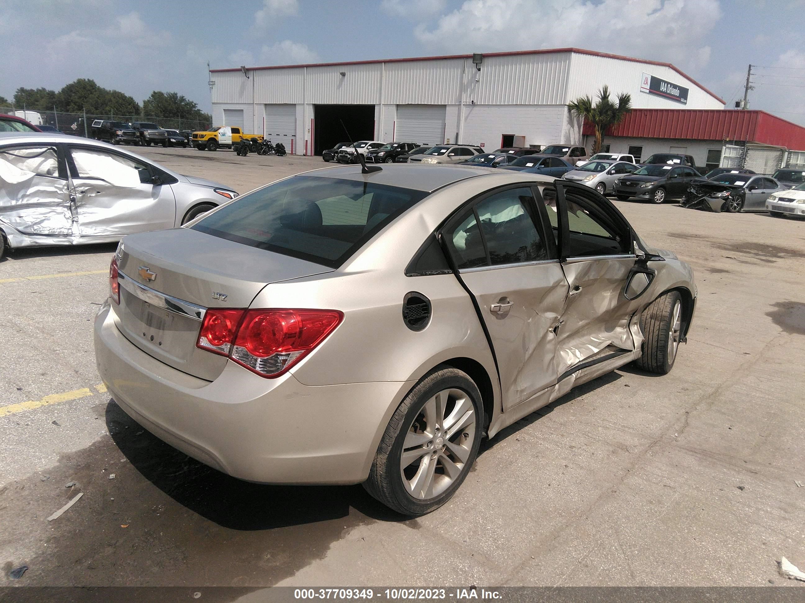 Photo 3 VIN: 1G1PG5SB8D7269651 - CHEVROLET CRUZE 