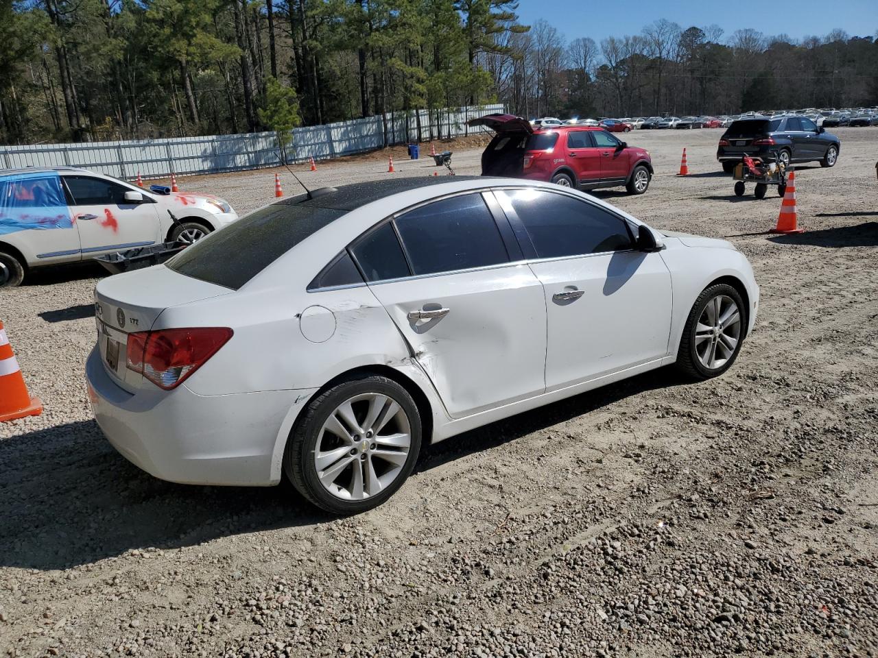 Photo 2 VIN: 1G1PG5SB8F7217763 - CHEVROLET CRUZE 