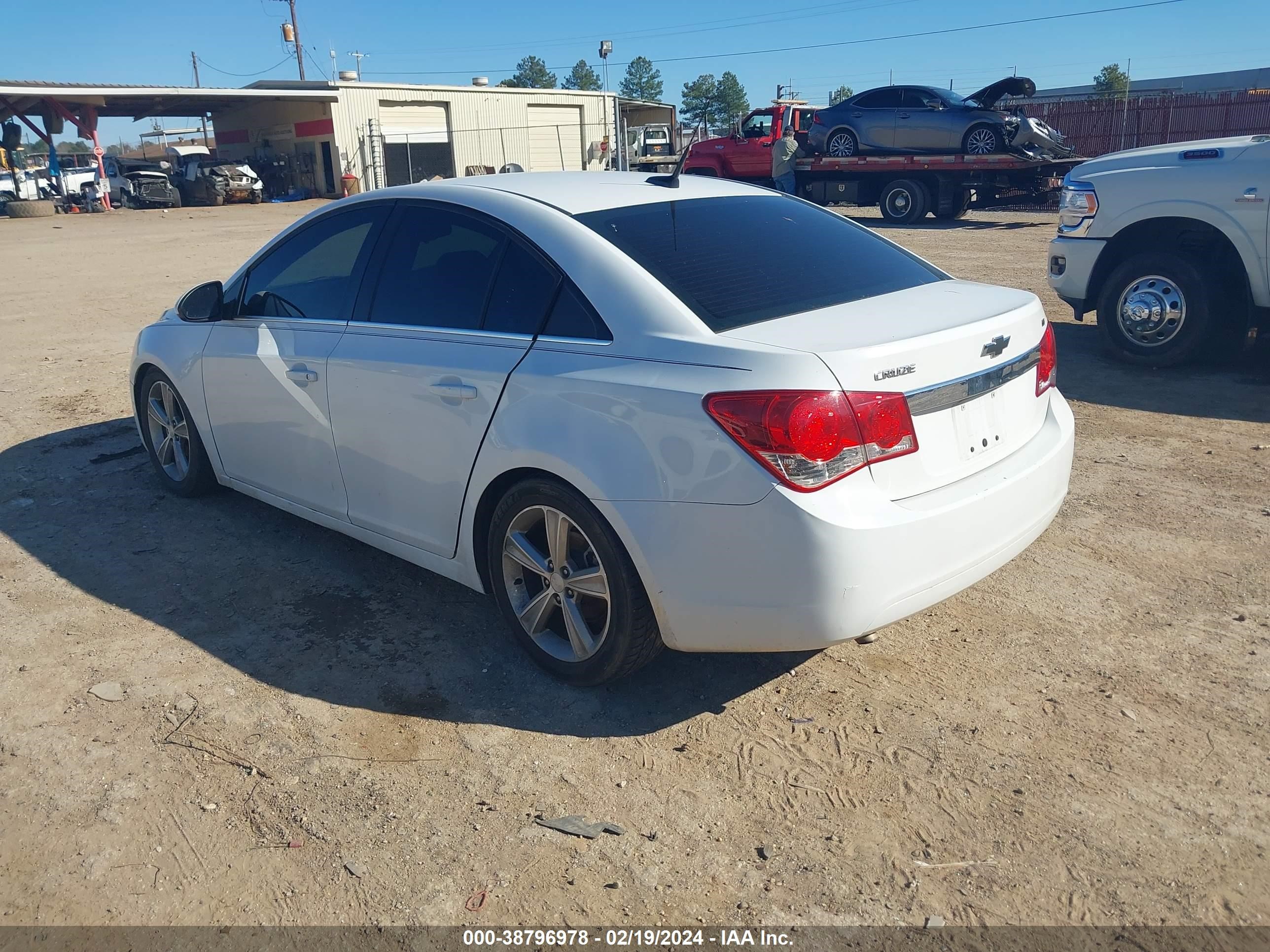 Photo 2 VIN: 1G1PG5SC4C7360620 - CHEVROLET CRUZE 