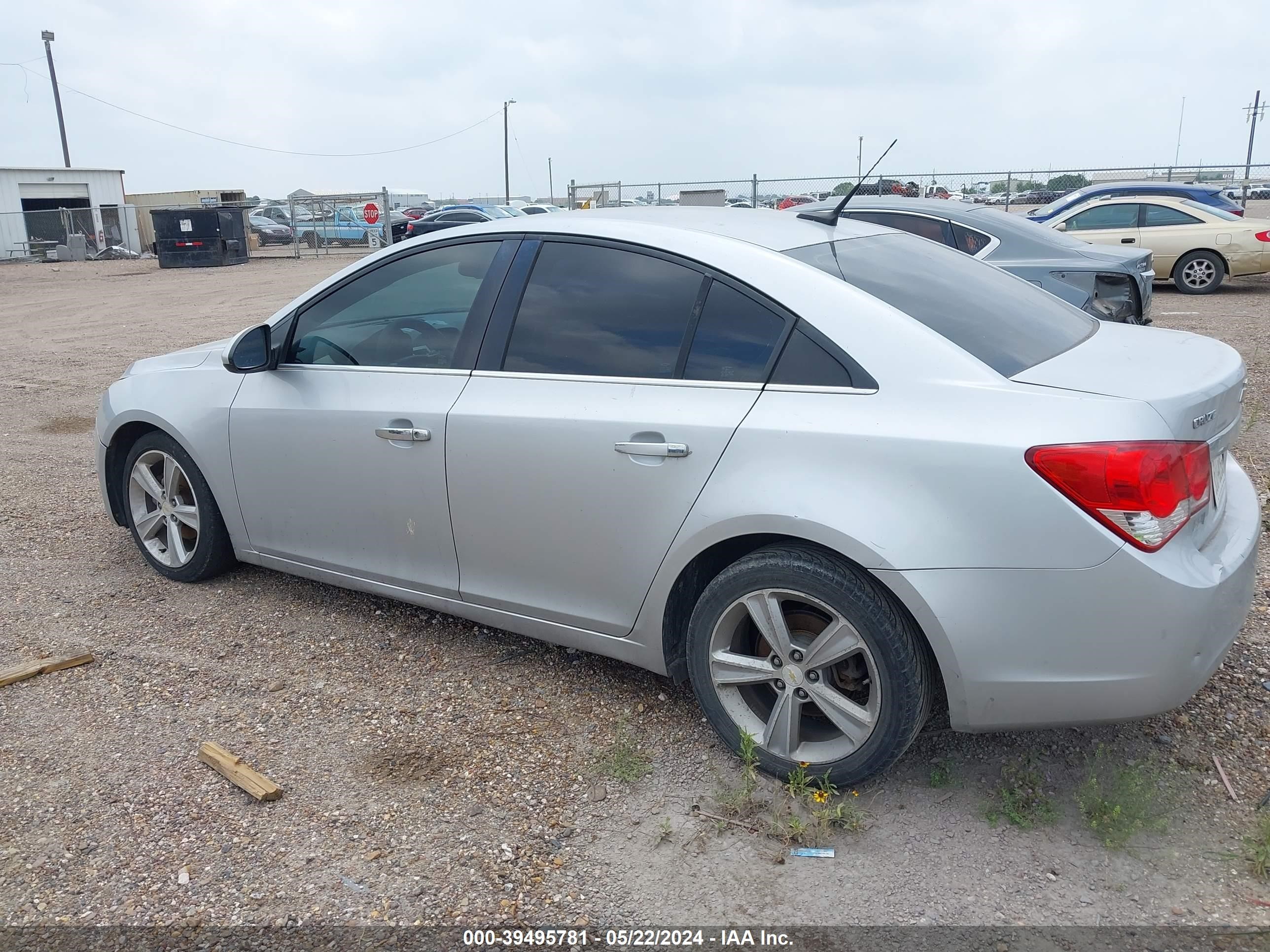 Photo 2 VIN: 1G1PG5SC6C7120002 - CHEVROLET CRUZE 