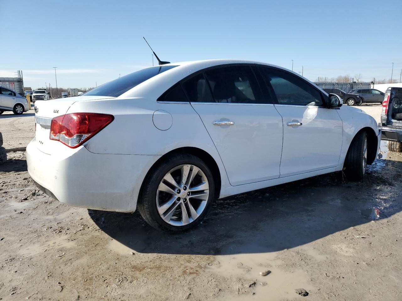 Photo 2 VIN: 1G1PH5S92B7212112 - CHEVROLET CRUZE 